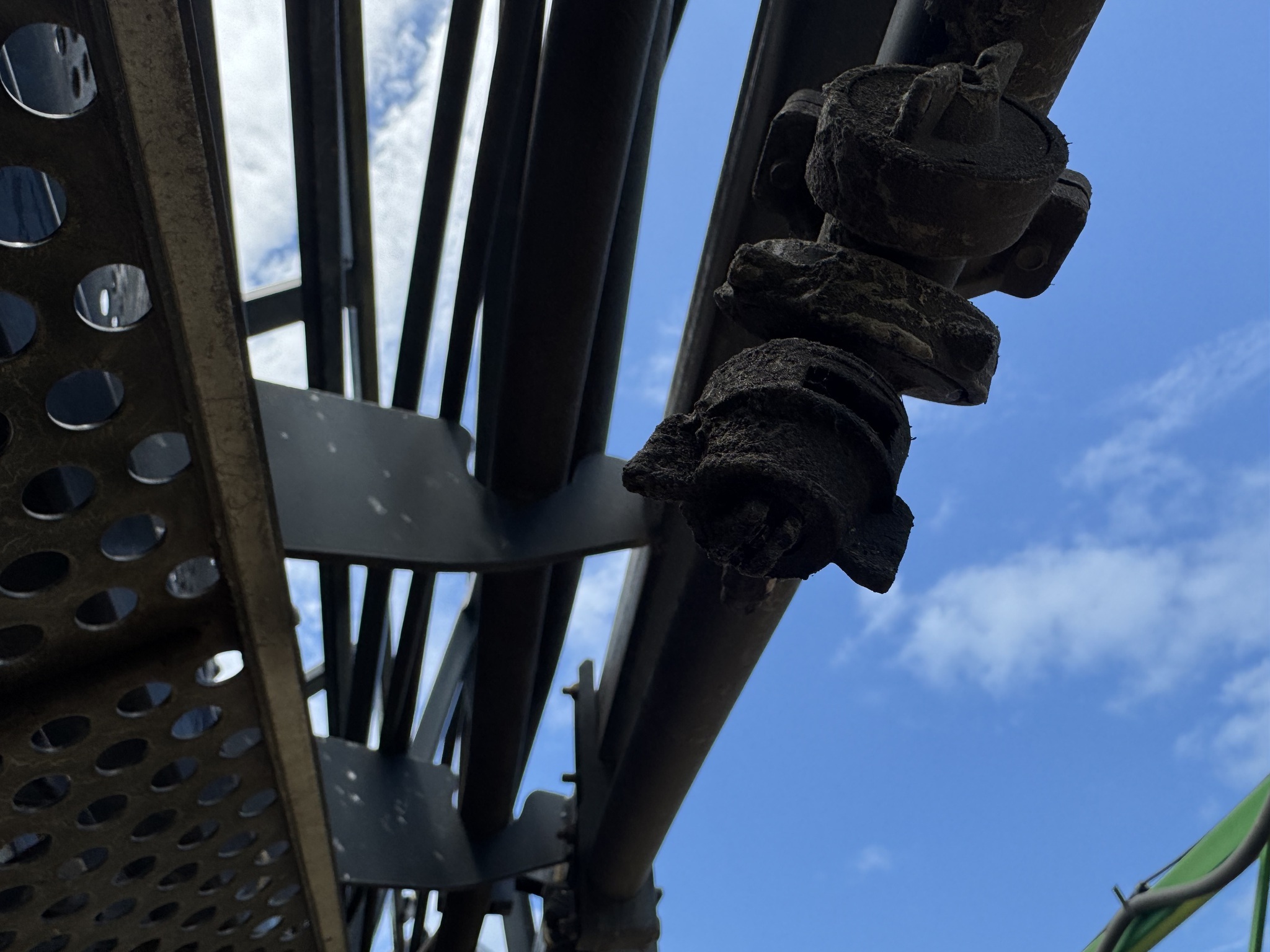 2001 Flexi-Coil S67 Pull-Type Sprayer