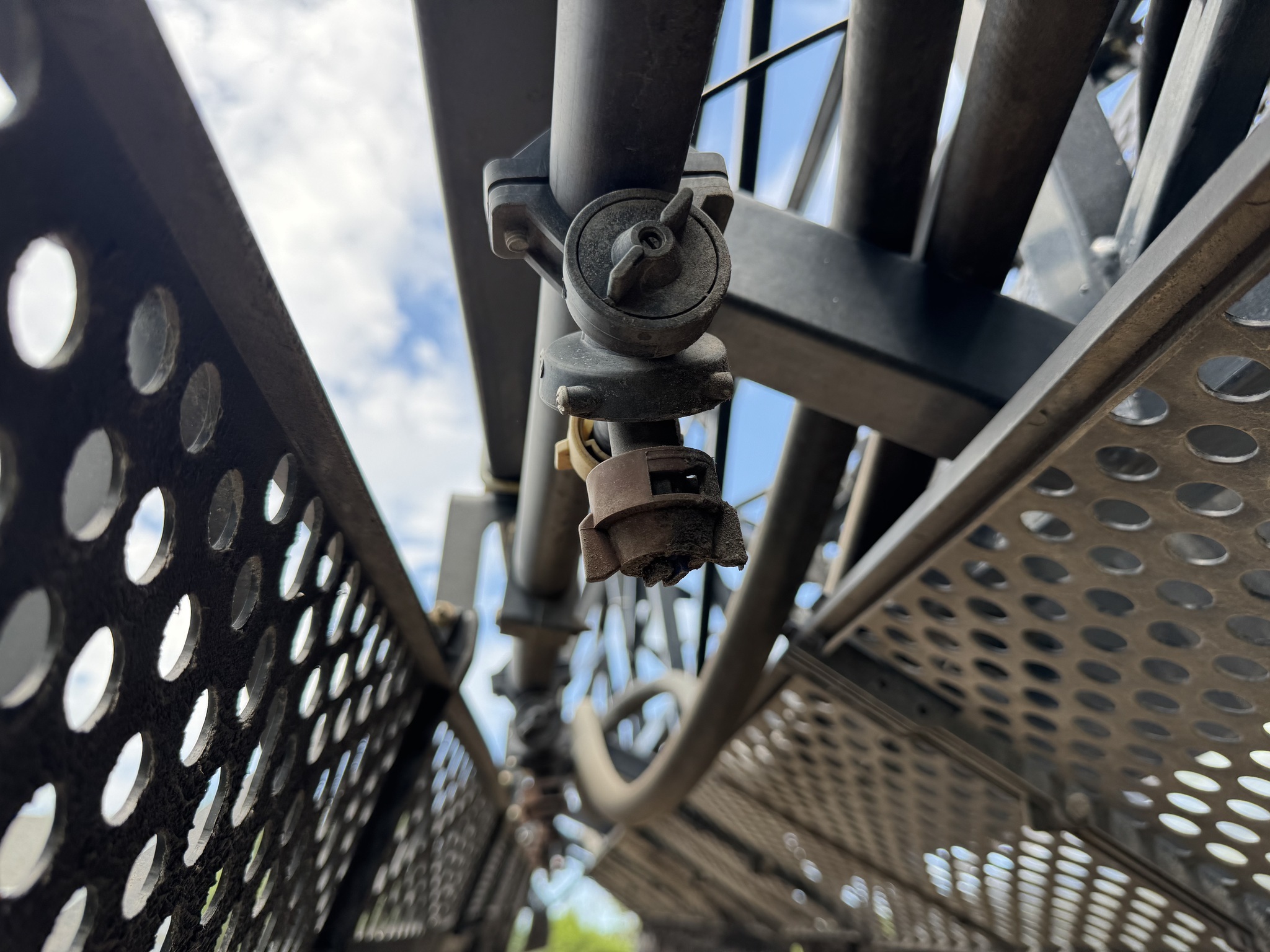 2001 Flexi-Coil S67 Pull-Type Sprayer