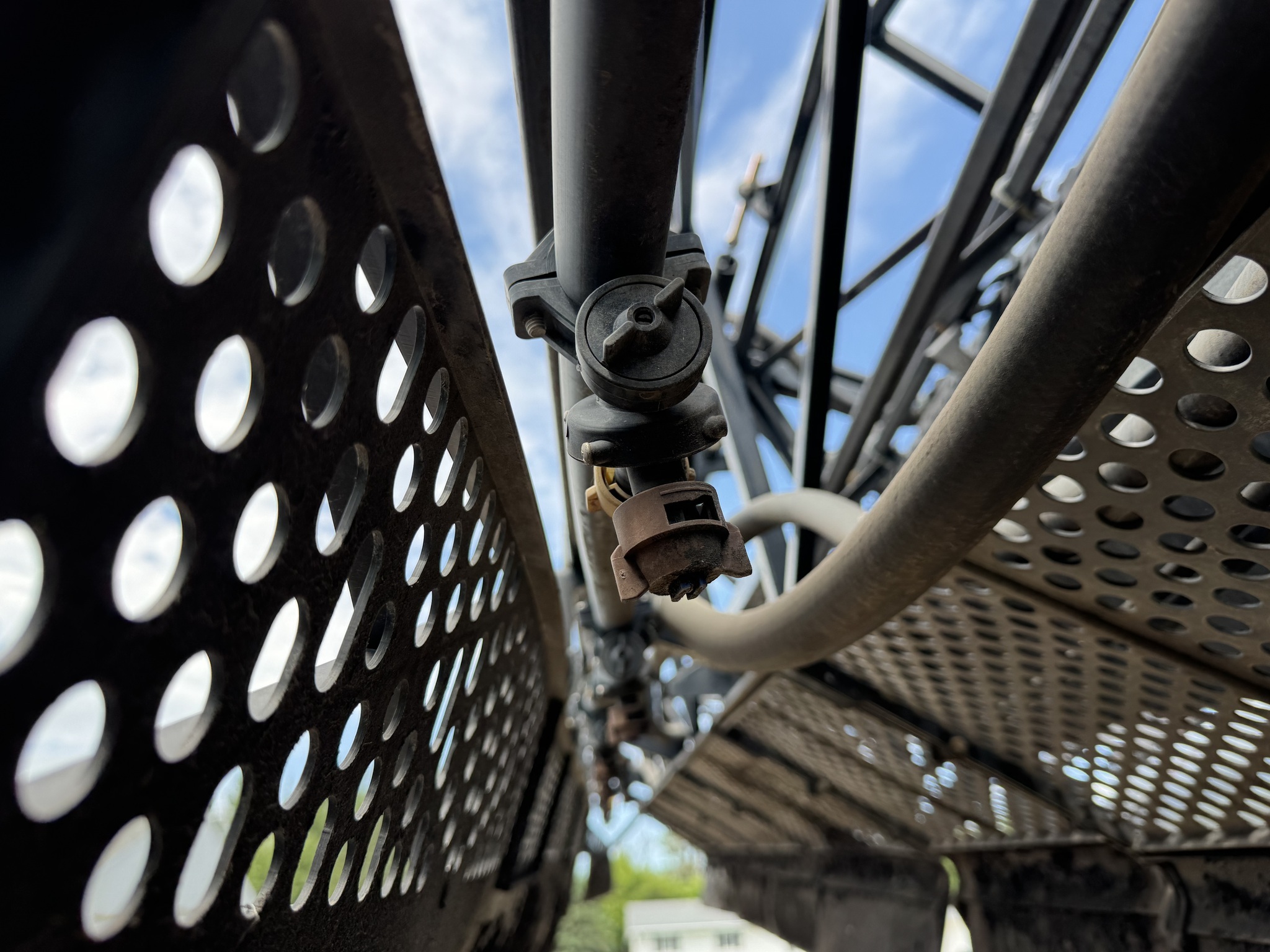 2001 Flexi-Coil S67 Pull-Type Sprayer