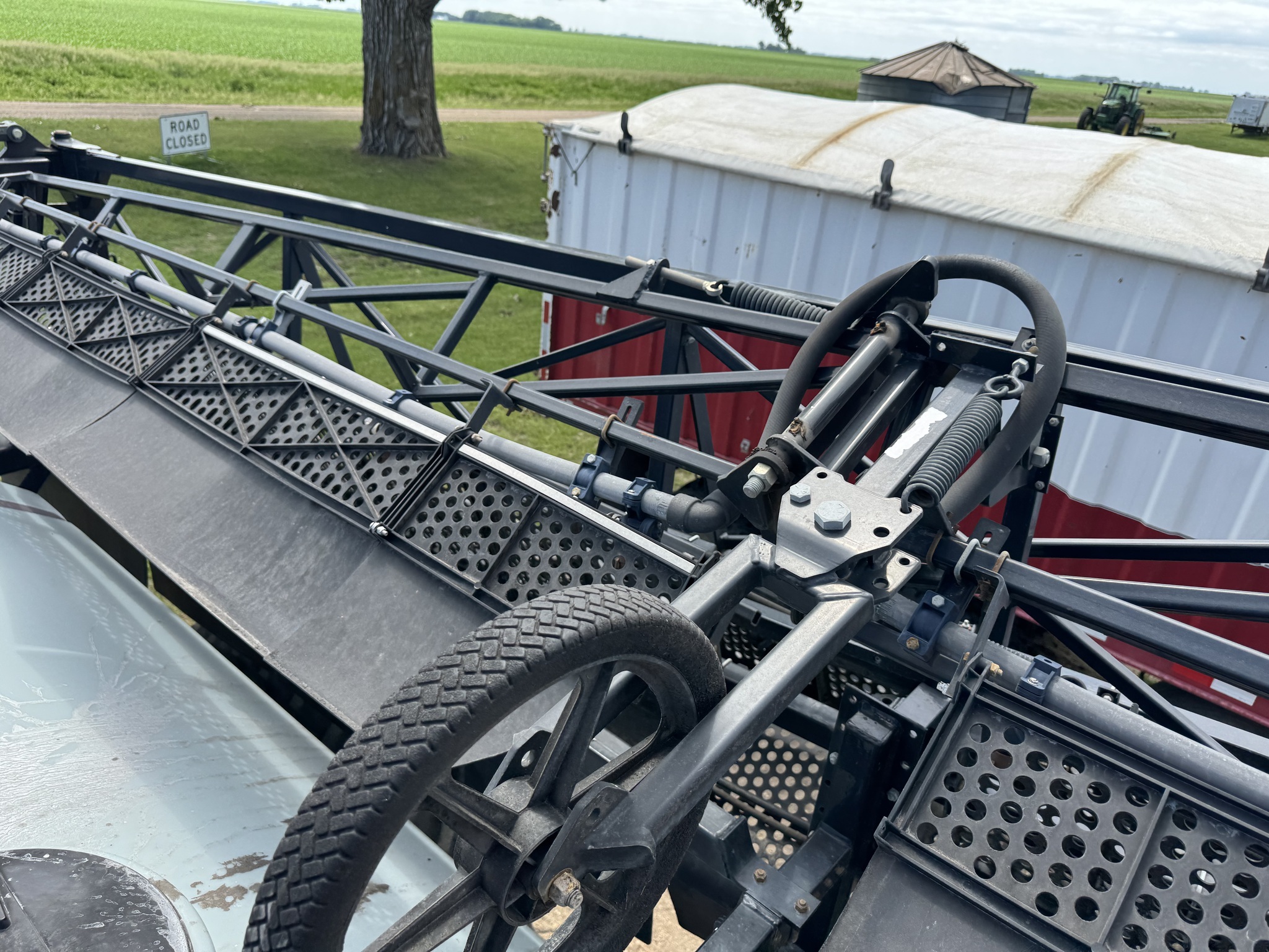 2001 Flexi-Coil S67 Pull-Type Sprayer