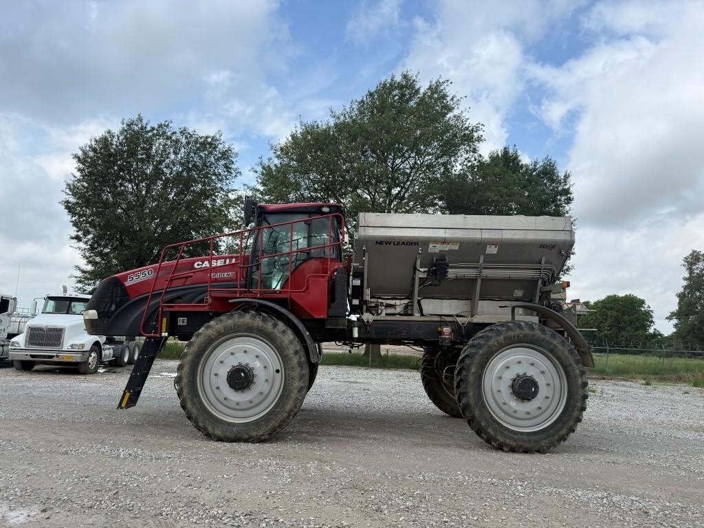 2022 Case IH TRIDENT 5550 Self-Propelled Sprayer