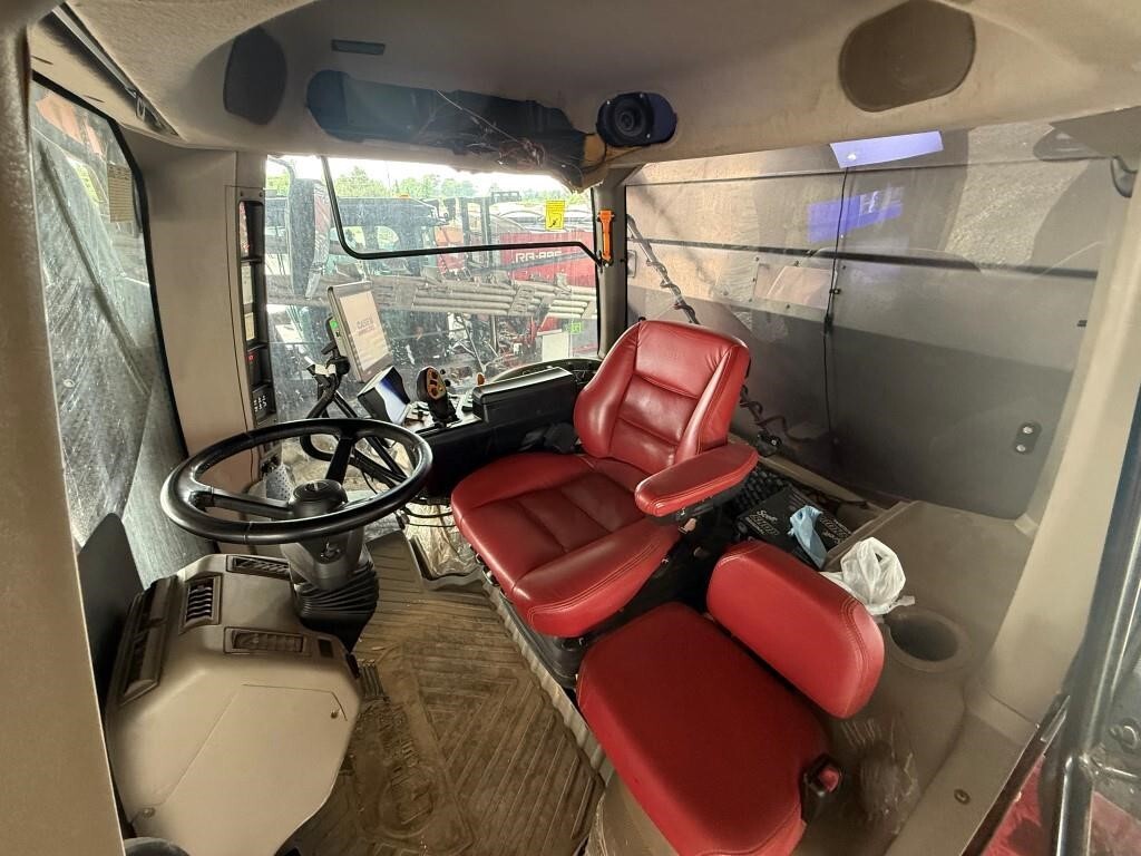 2022 Case IH TRIDENT 5550 Self-Propelled Sprayer