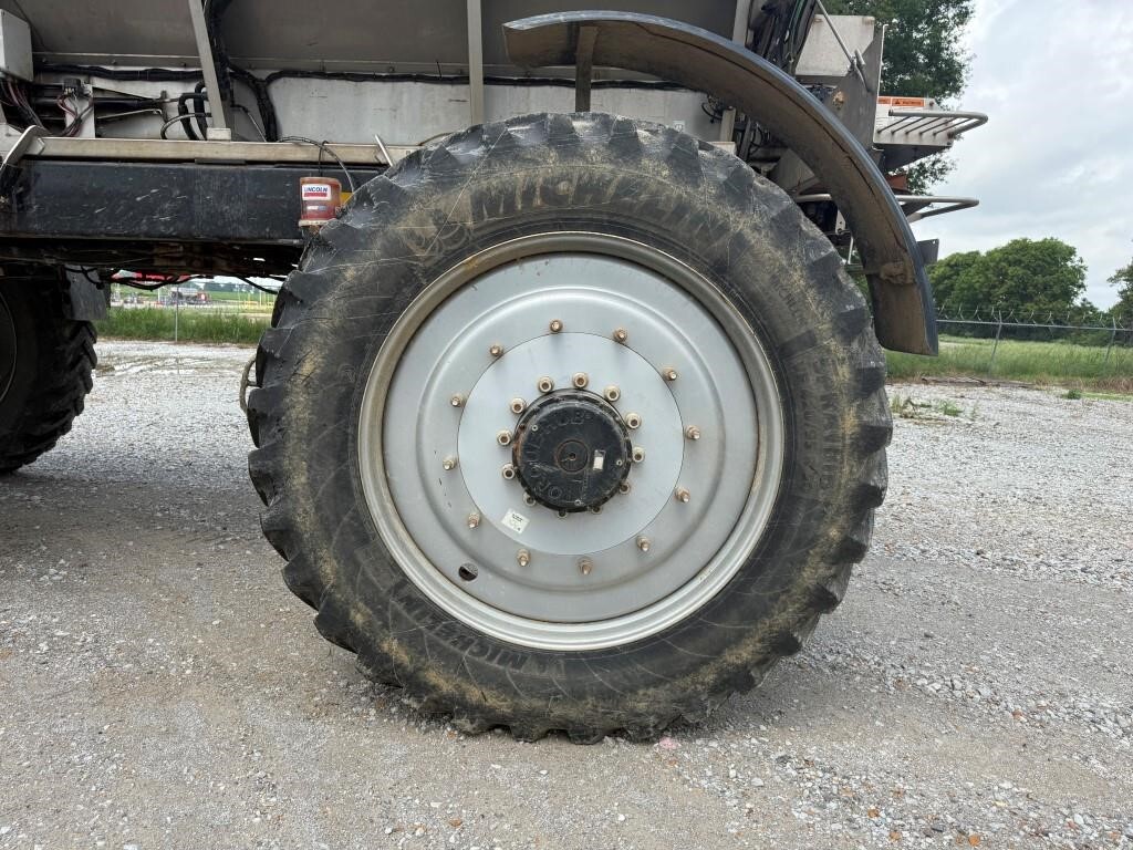 2022 Case IH TRIDENT 5550 Self-Propelled Sprayer