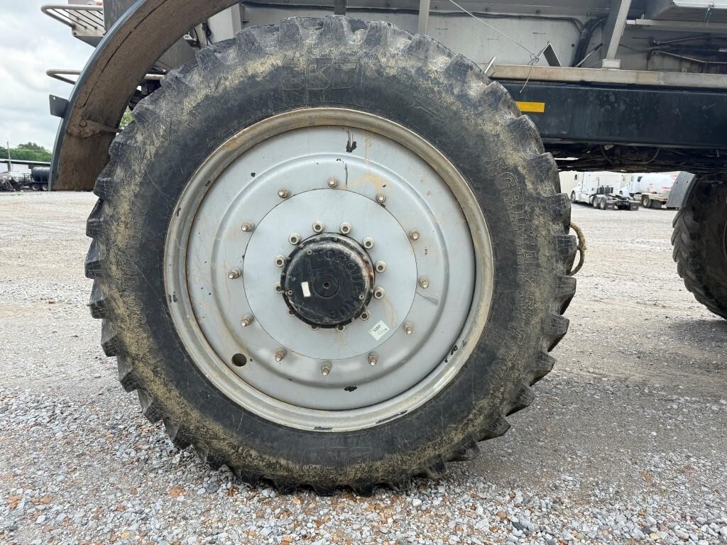 2022 Case IH TRIDENT 5550 Self-Propelled Sprayer