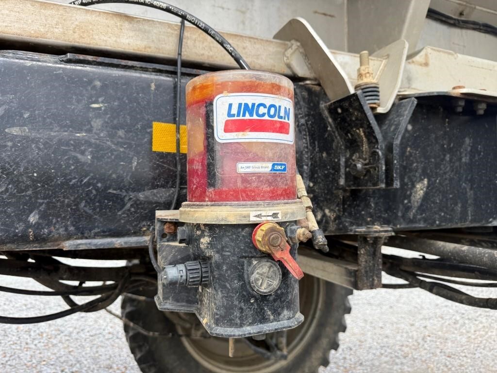 2022 Case IH TRIDENT 5550 Self-Propelled Sprayer