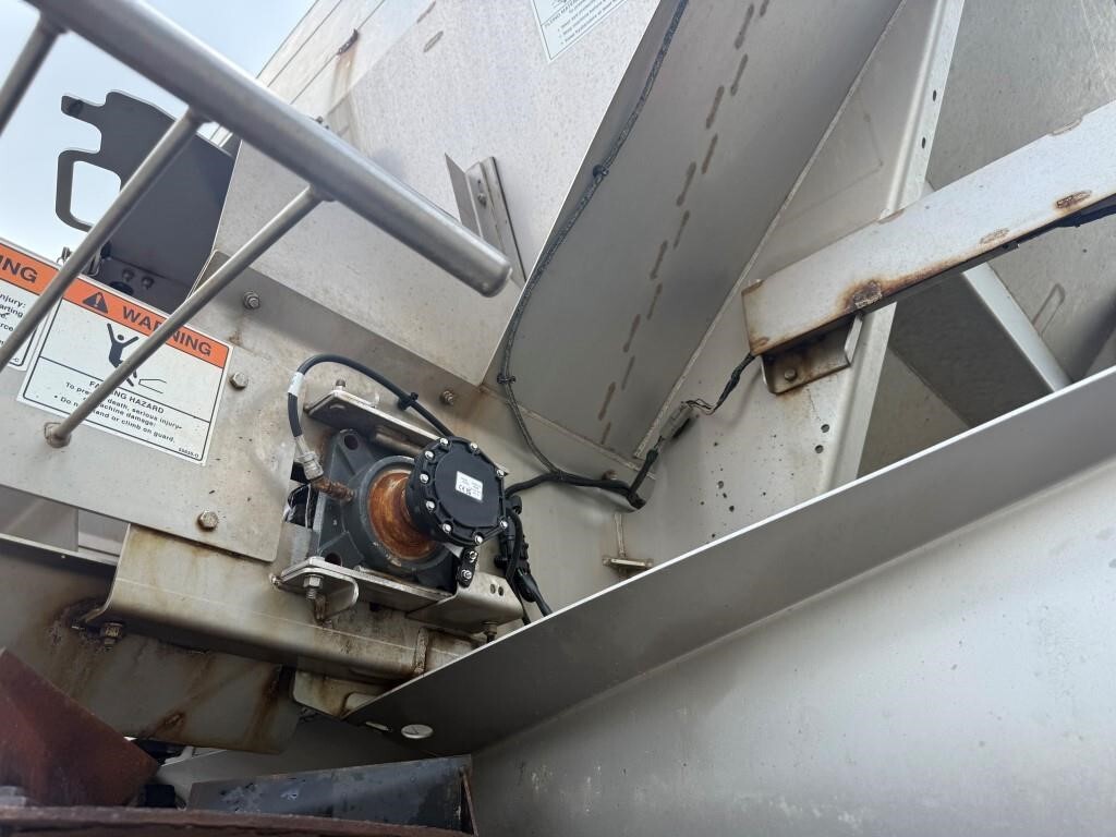 2022 Case IH TRIDENT 5550 Self-Propelled Sprayer