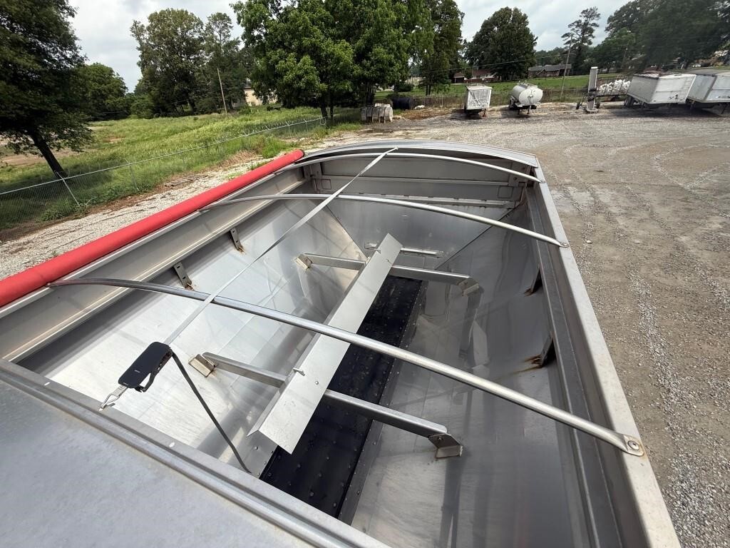 2022 Case IH TRIDENT 5550 Self-Propelled Sprayer