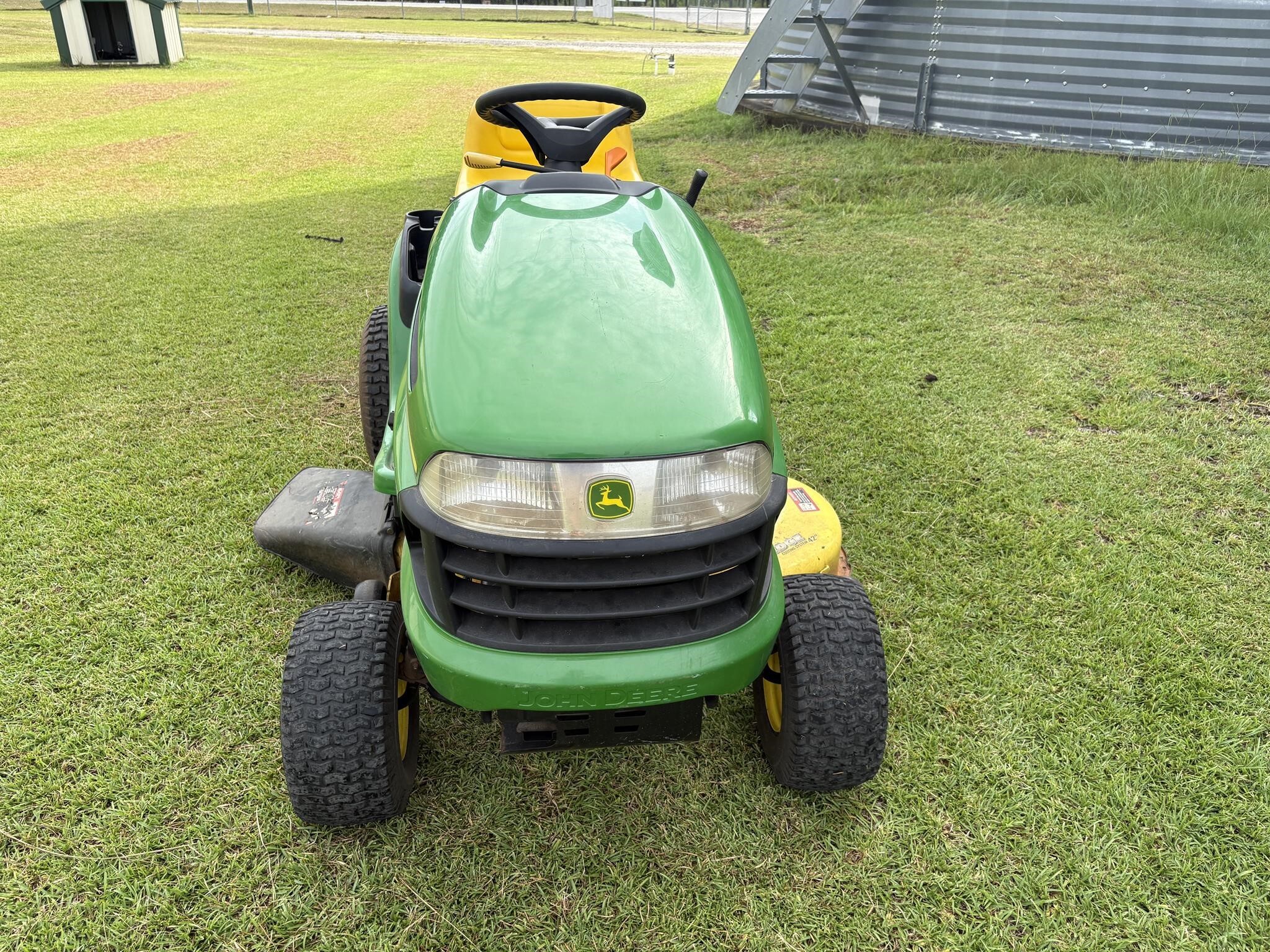 2006 John Deere 115 Lawn Mower