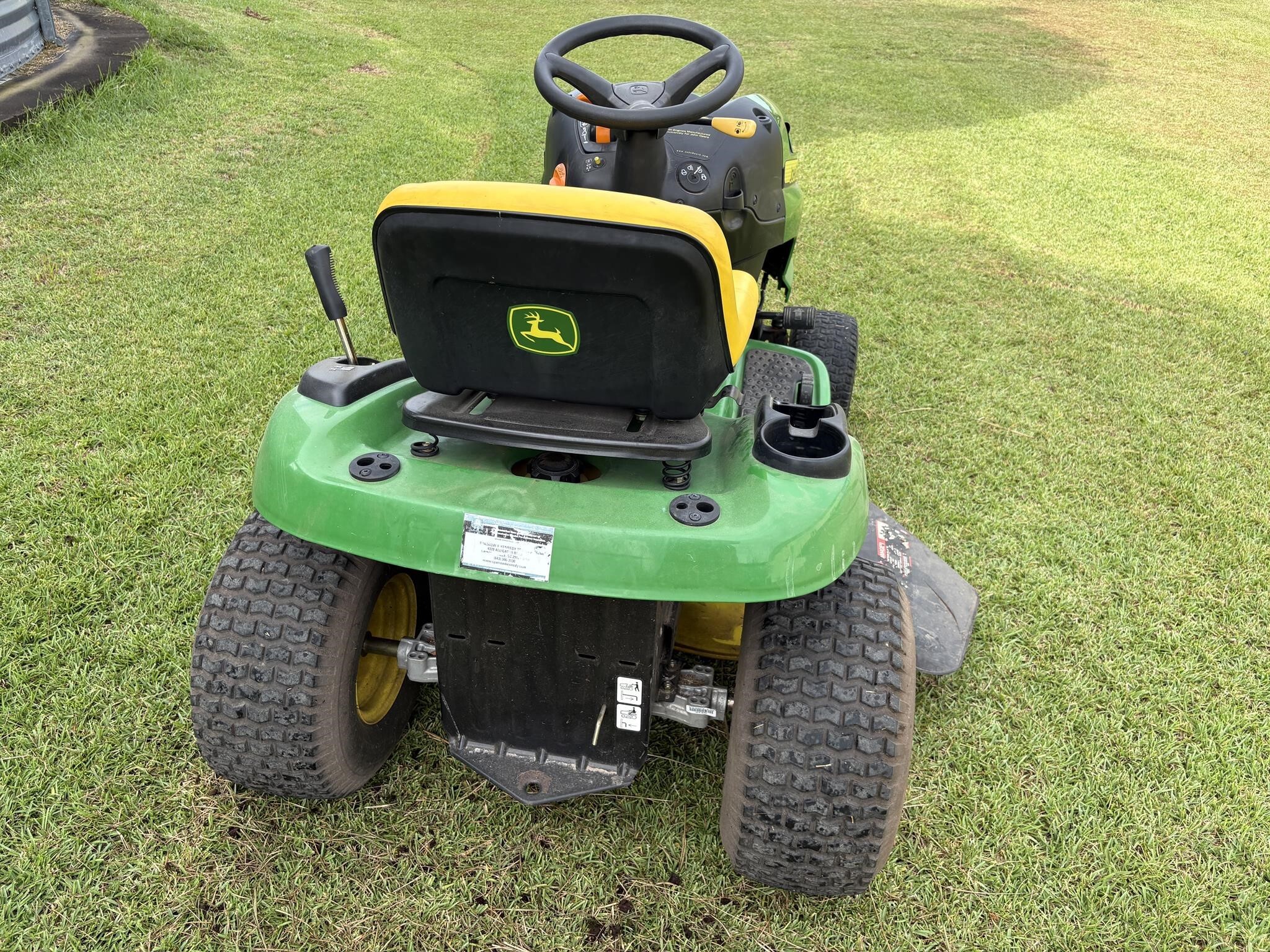 2006 John Deere 115 Lawn Mower
