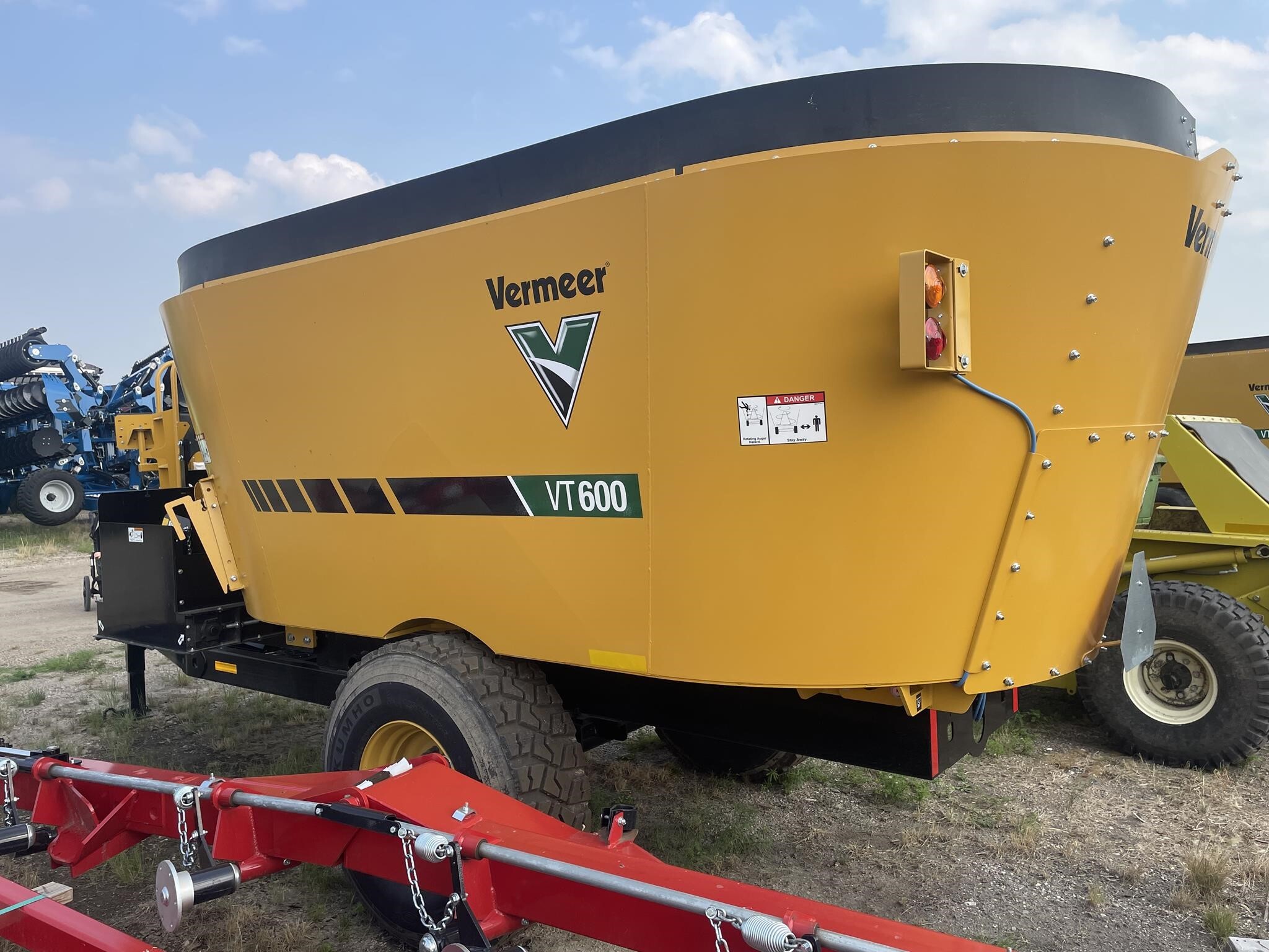 2025 Vermeer VT600 Feed Wagon