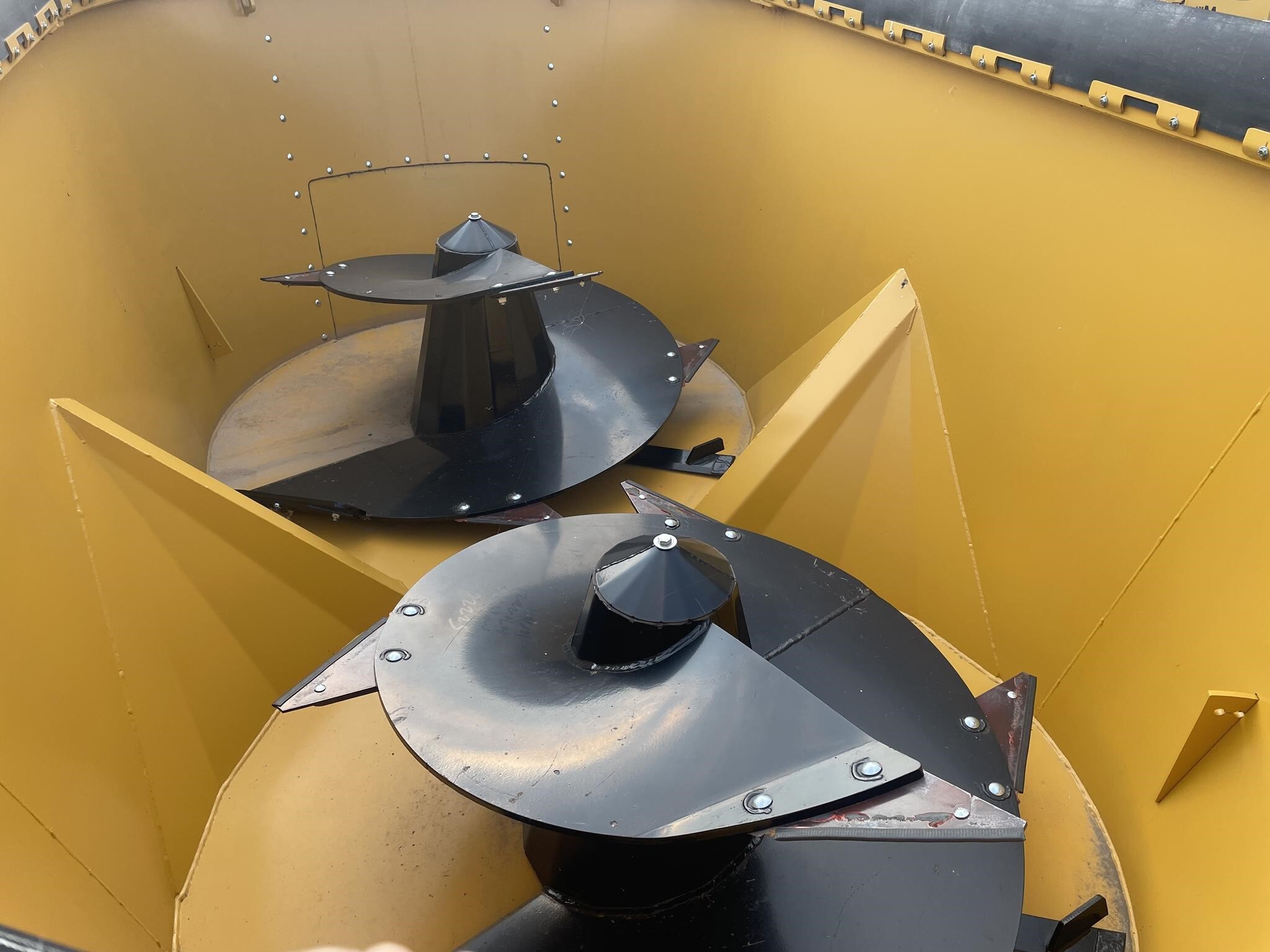 2025 Vermeer VT600 Feed Wagon