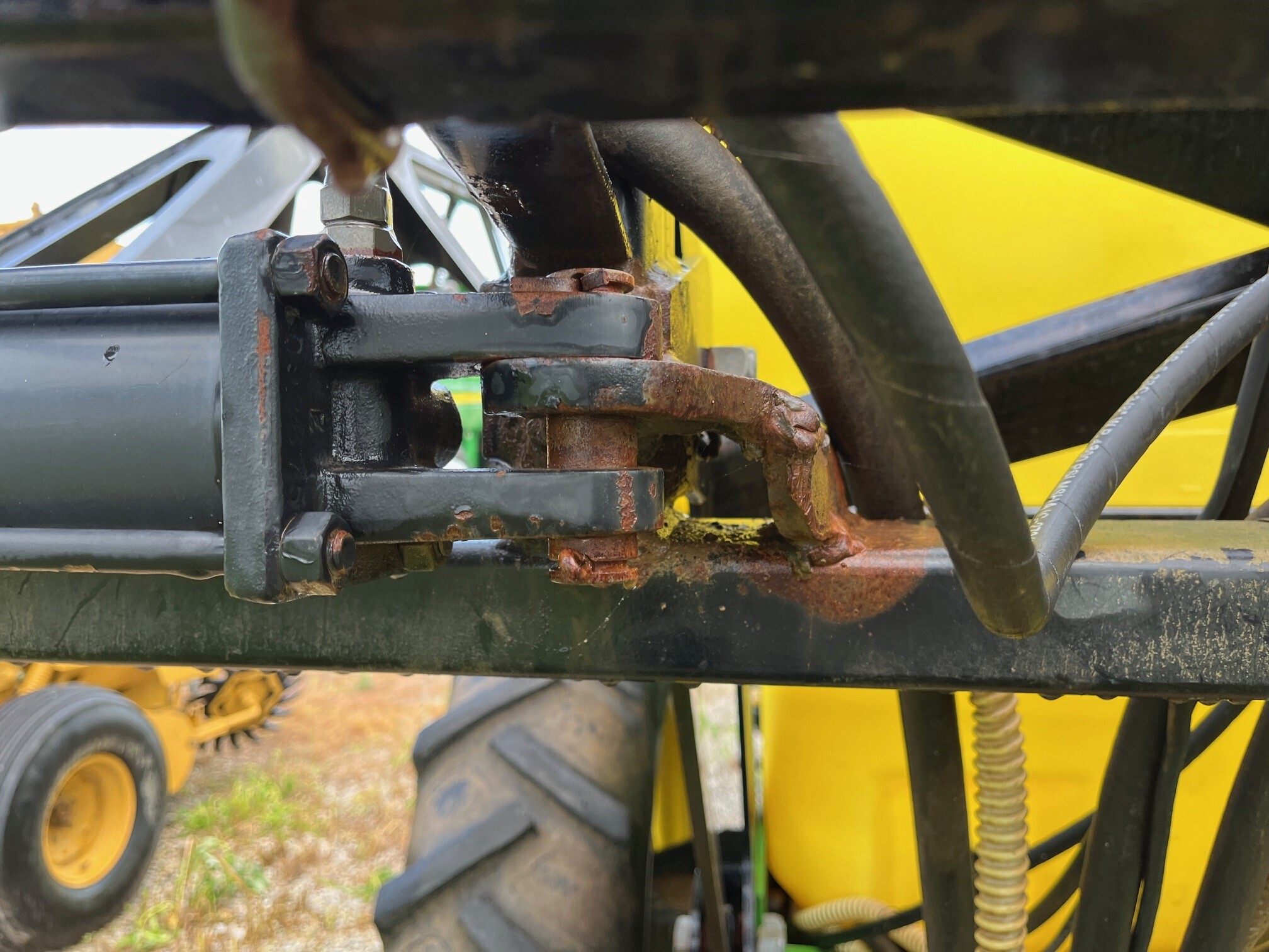  Sprayer Specialties VLU1000 Pull-Type Sprayer