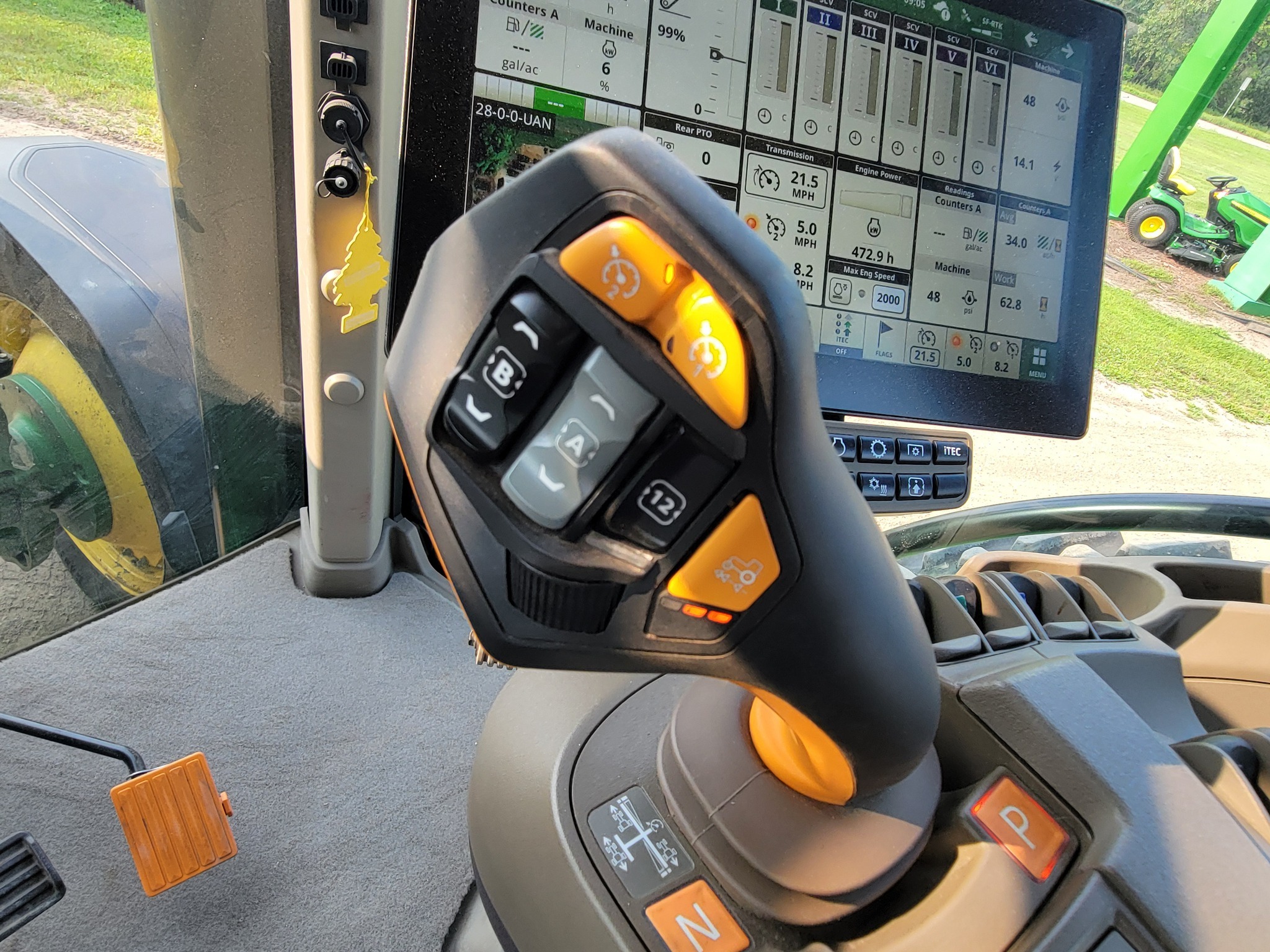 2024 John Deere 8R 370 Tractor