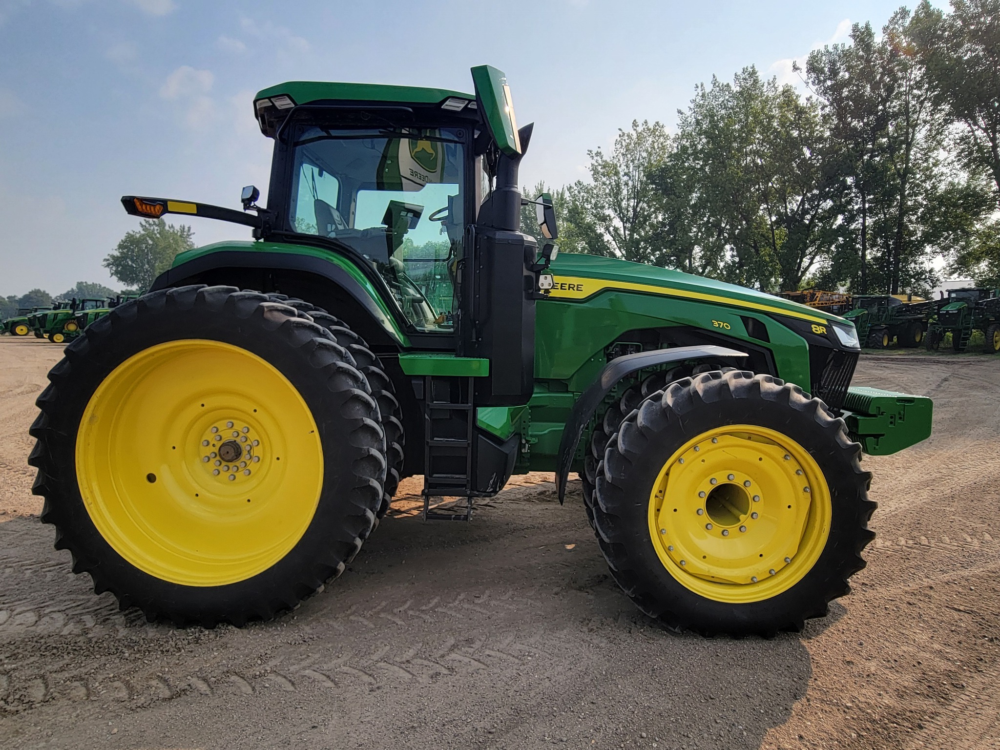 2024 John Deere 8R 370 Tractor