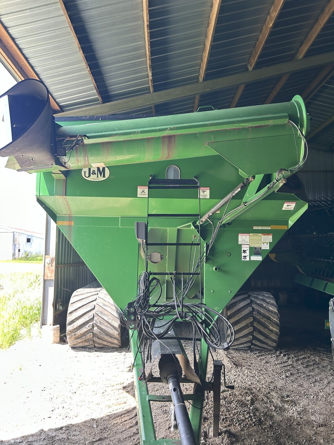 2017 J&M 1150 Grain Cart