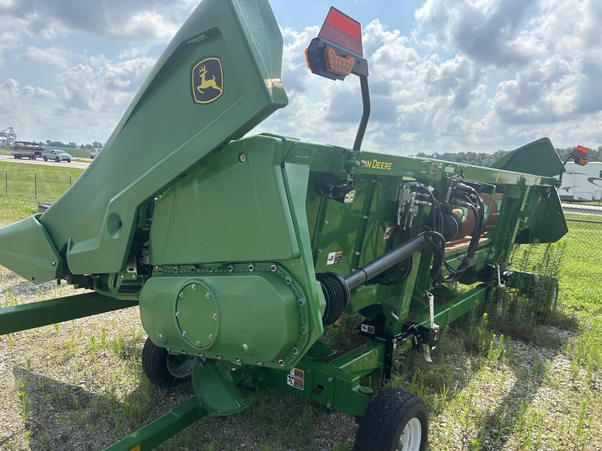2022 John Deere C8R Corn Head