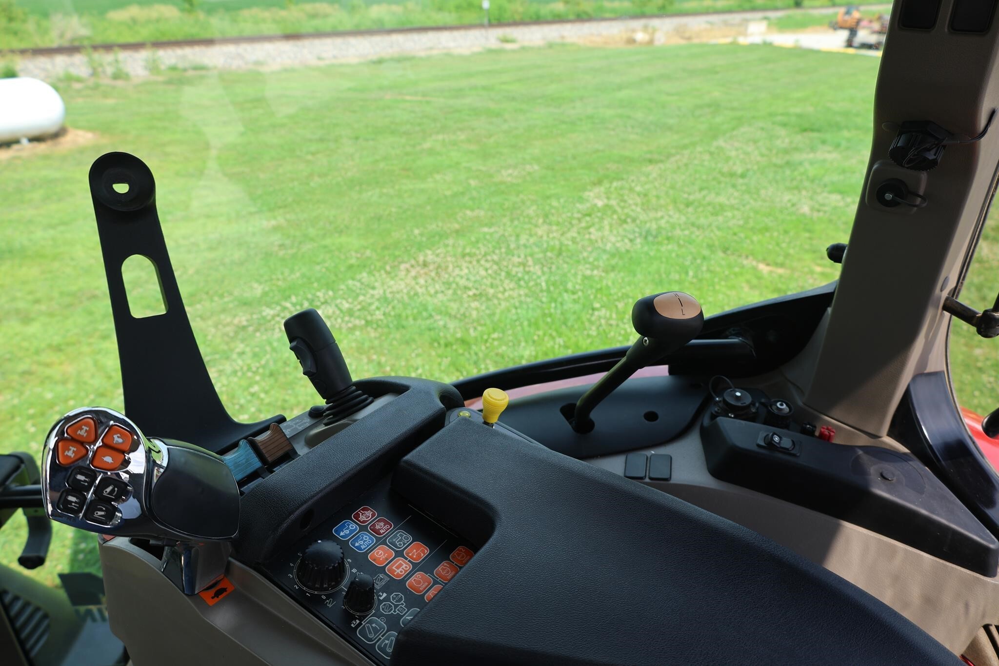 2017 Case IH MAXXUM 125 MC Tractor