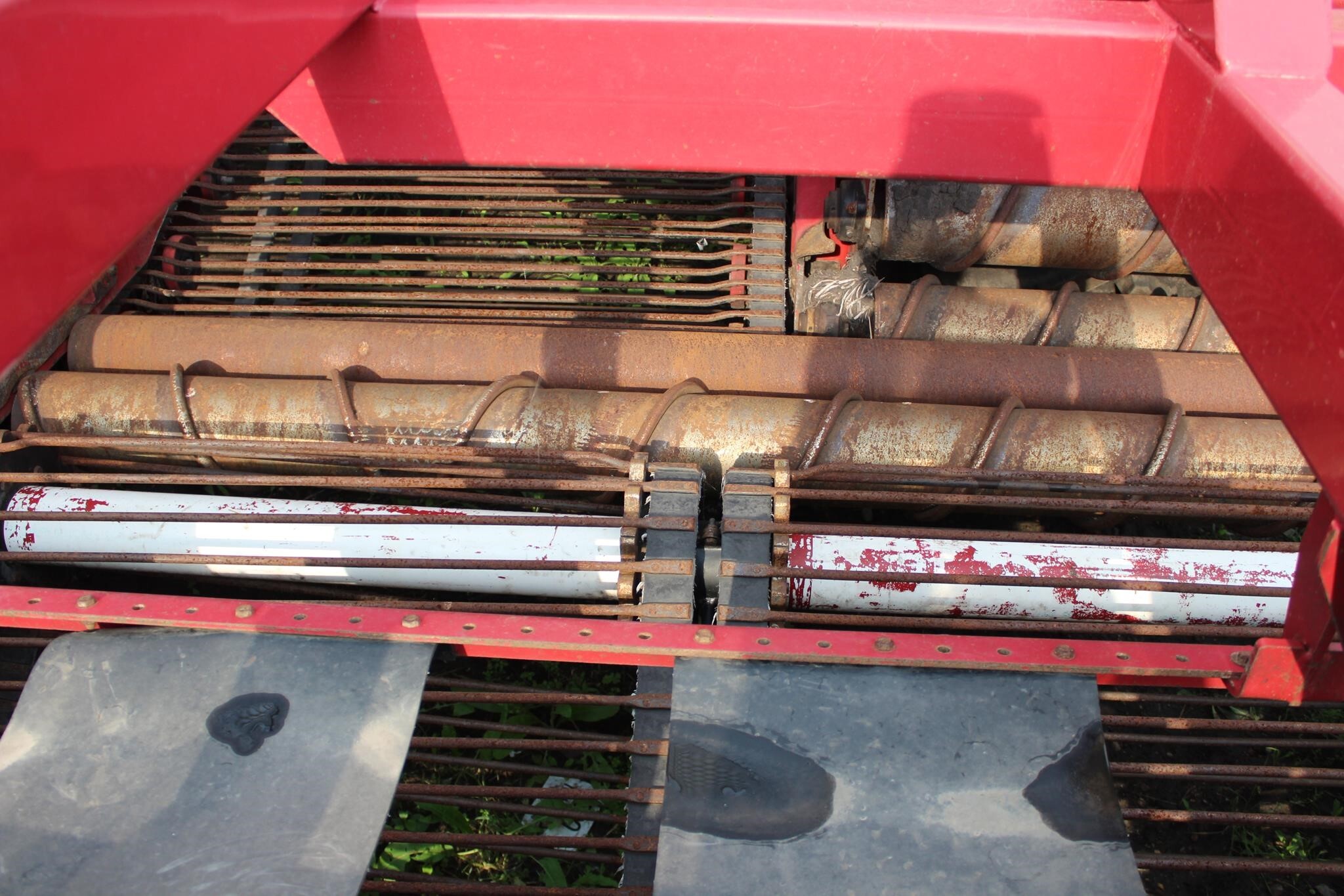 2013 Amity 2700 Beet Equipment