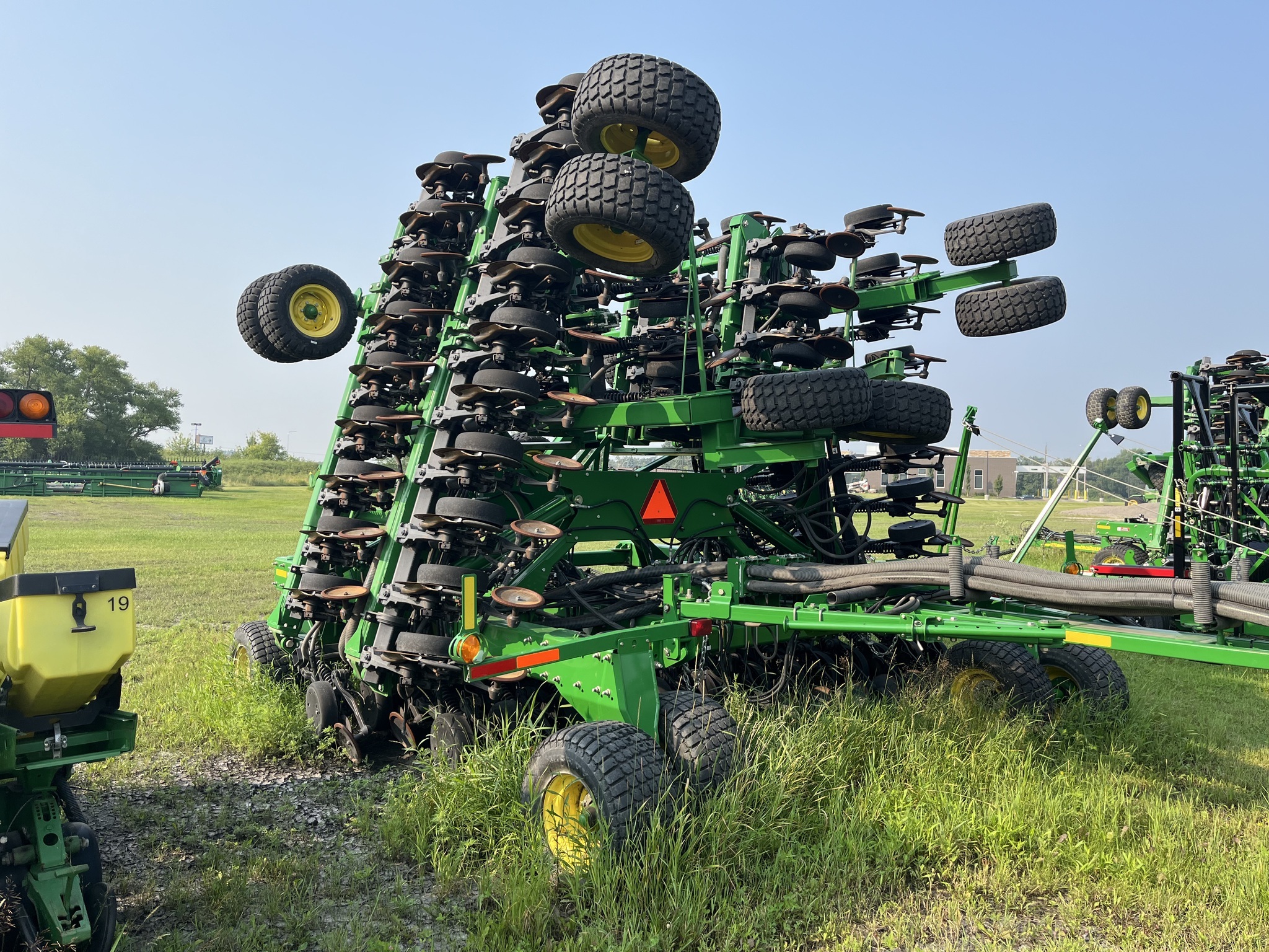 2011 John Deere 1890 Air Seeder