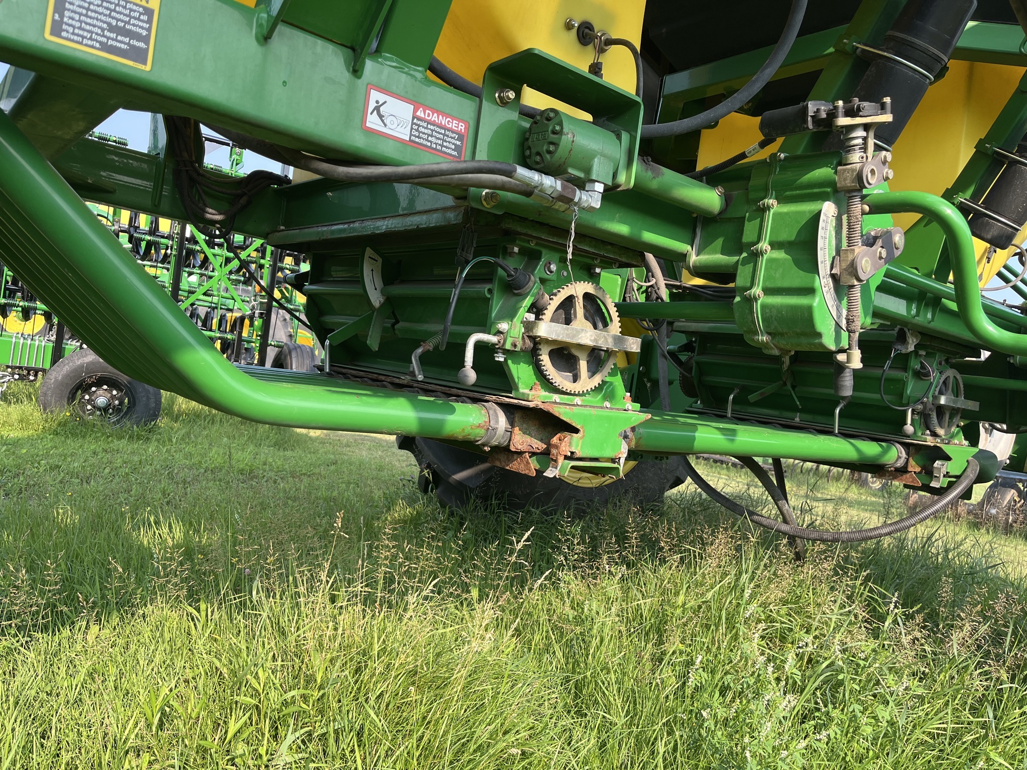2011 John Deere 1890 Air Seeder