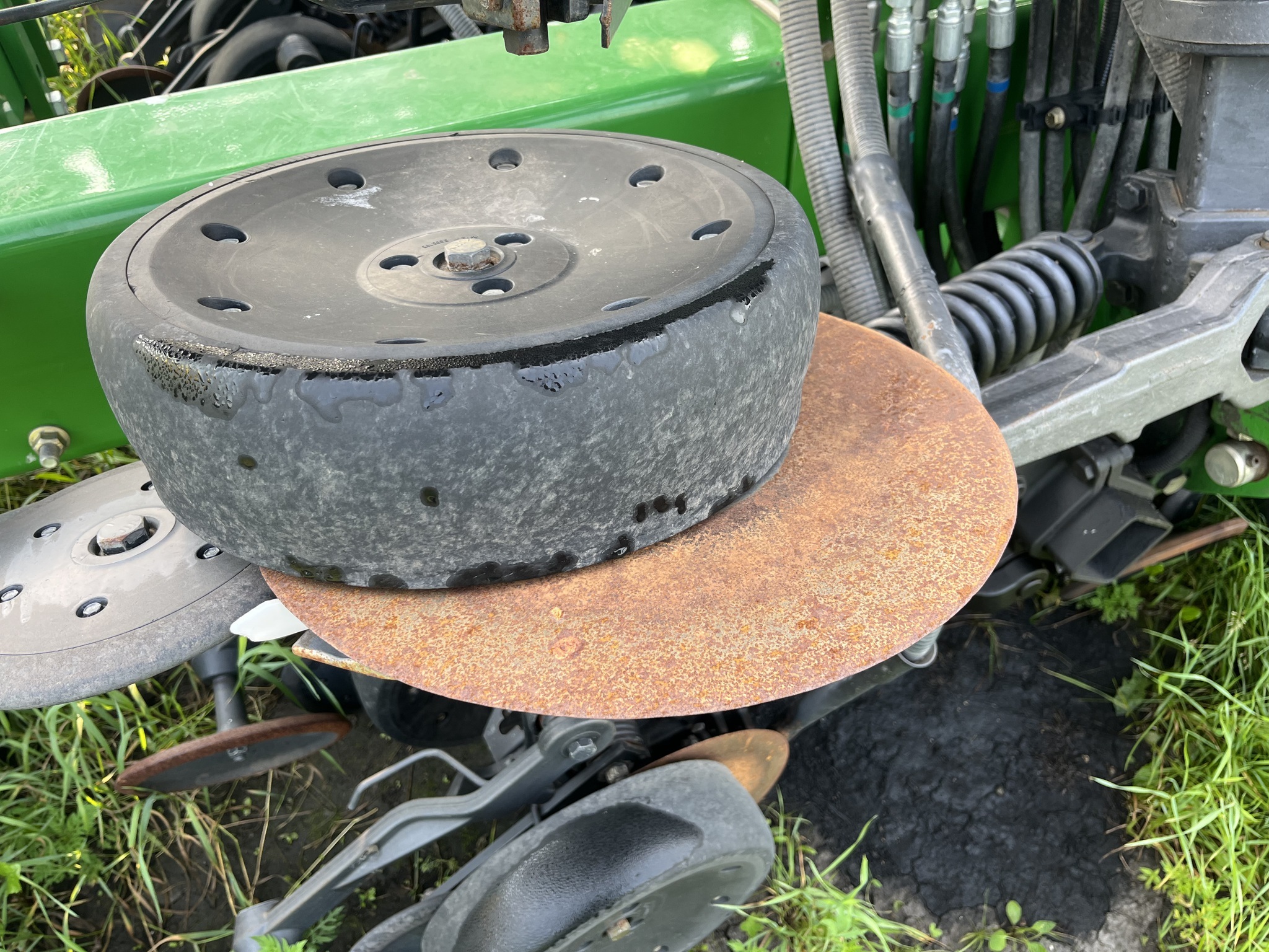 2011 John Deere 1890 Air Seeder