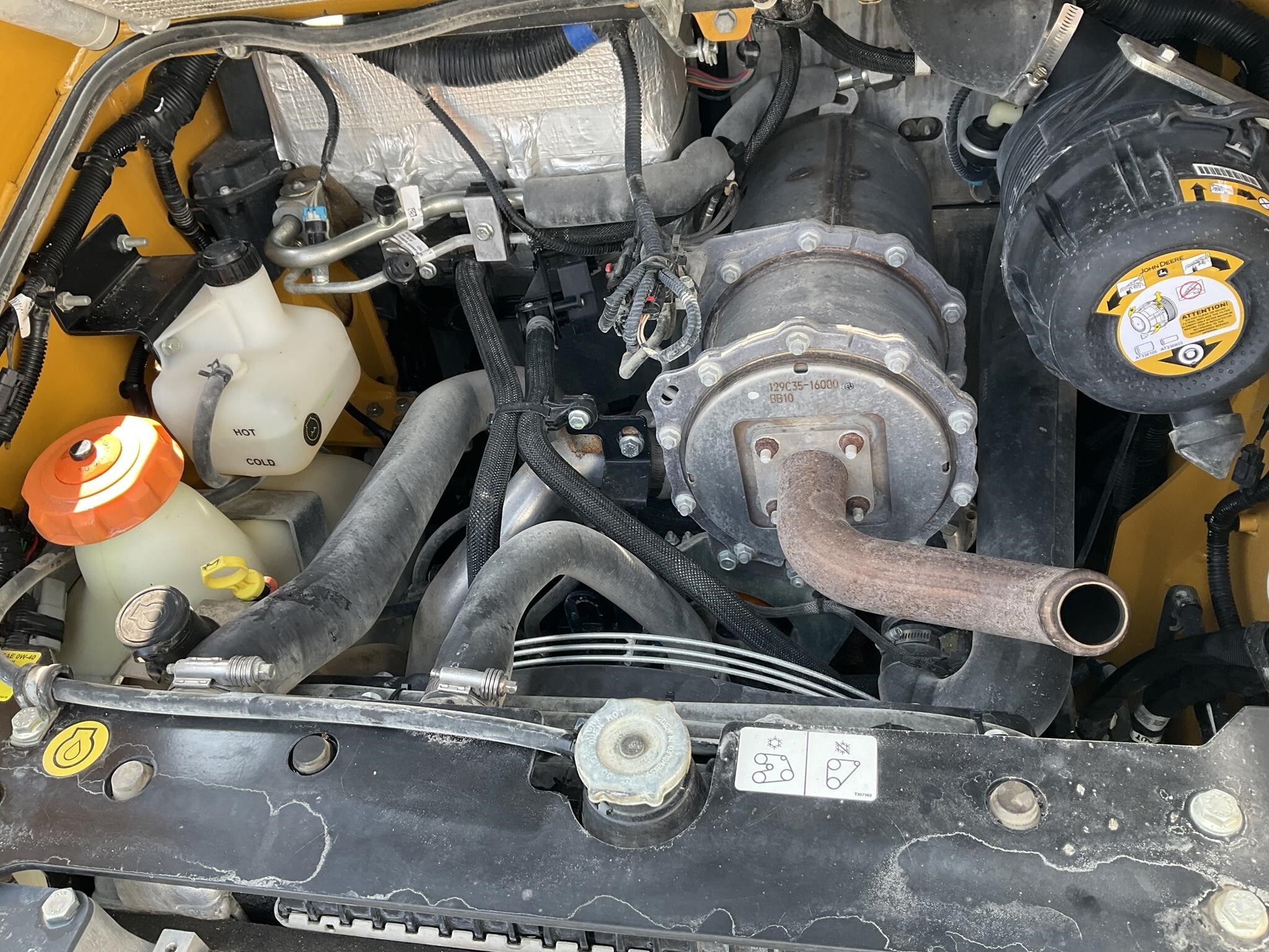 2022 Deere 318G Skid Steer