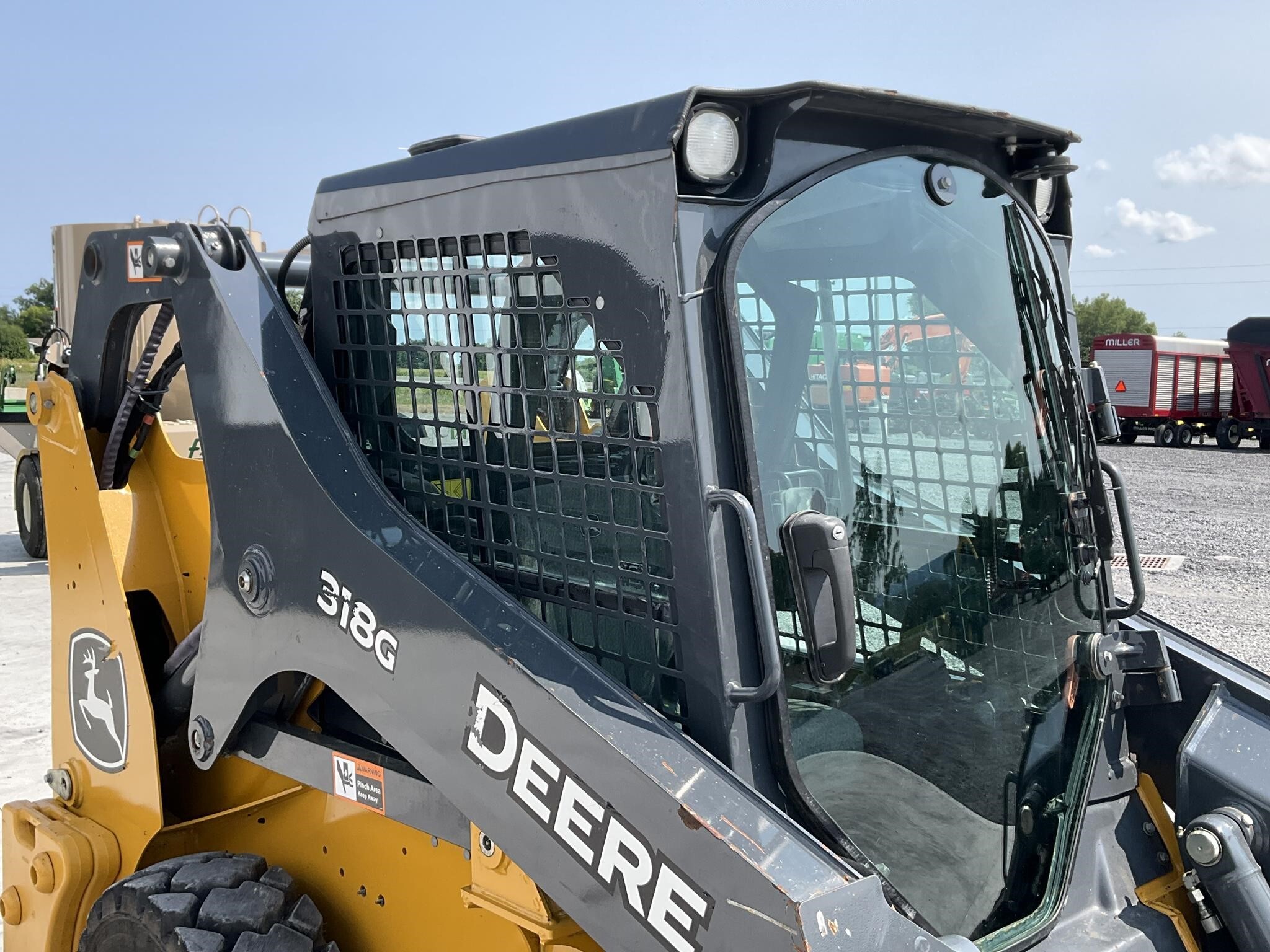 2022 Deere 318G Skid Steer