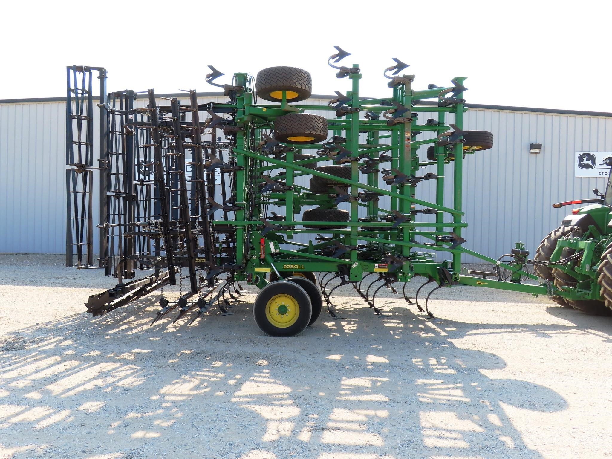2022 John Deere 2230LL  38'6" Field Cultivator