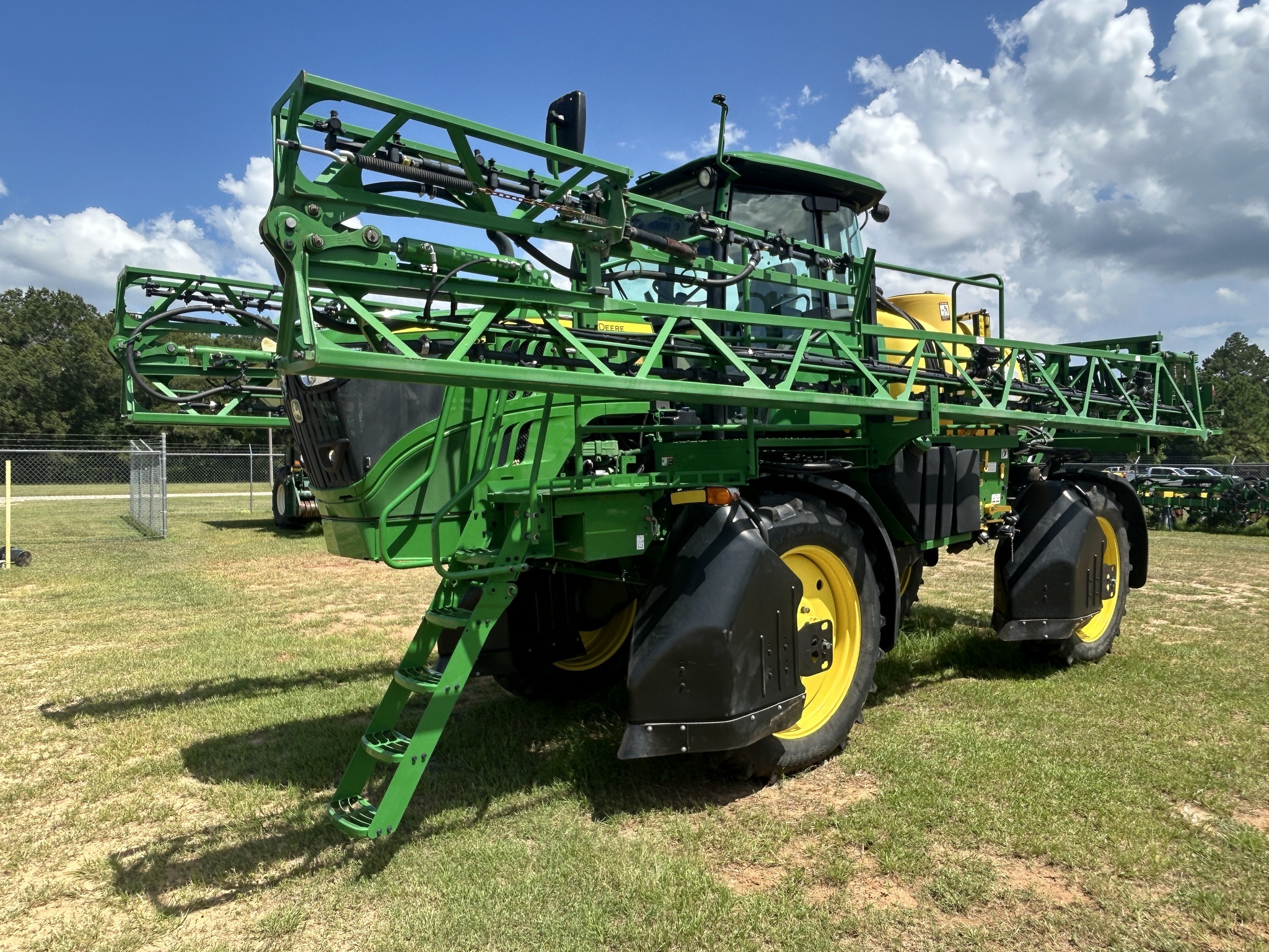 2024 John Deere R4023 Self-Propelled Sprayer
