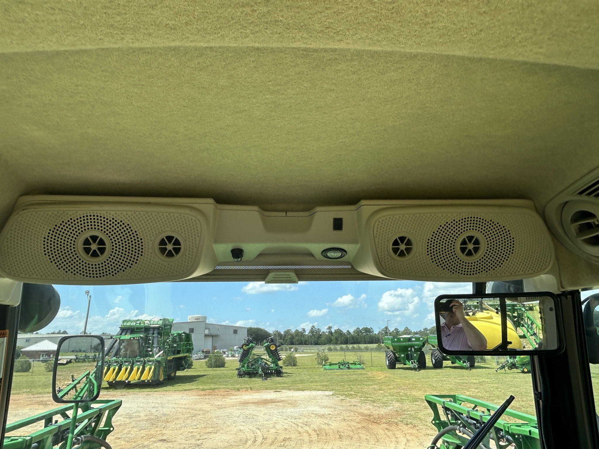 2024 John Deere R4023 Self-Propelled Sprayer