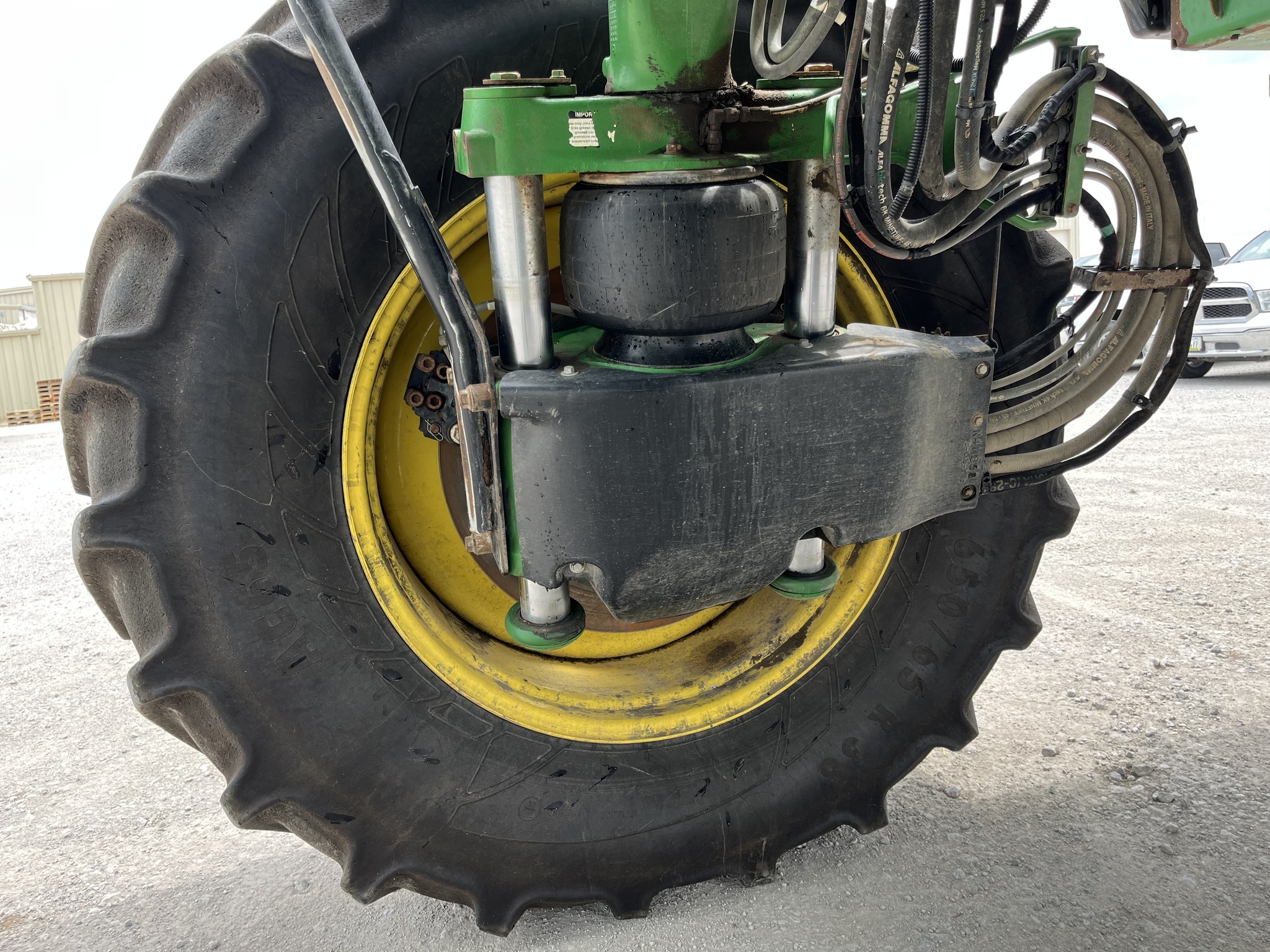 2019 John Deere R4038 Self-Propelled Sprayer