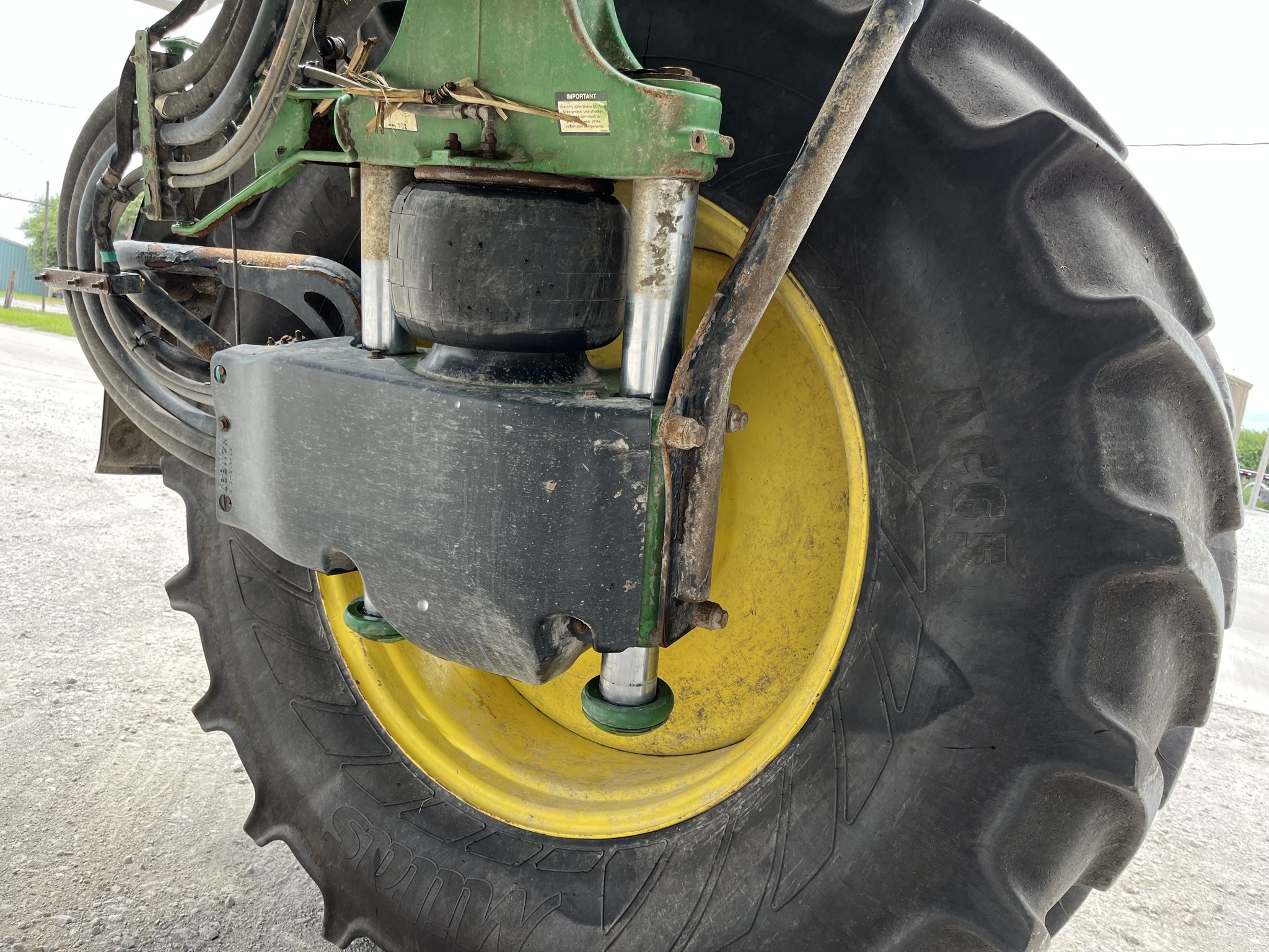 2019 John Deere R4038 Self-Propelled Sprayer