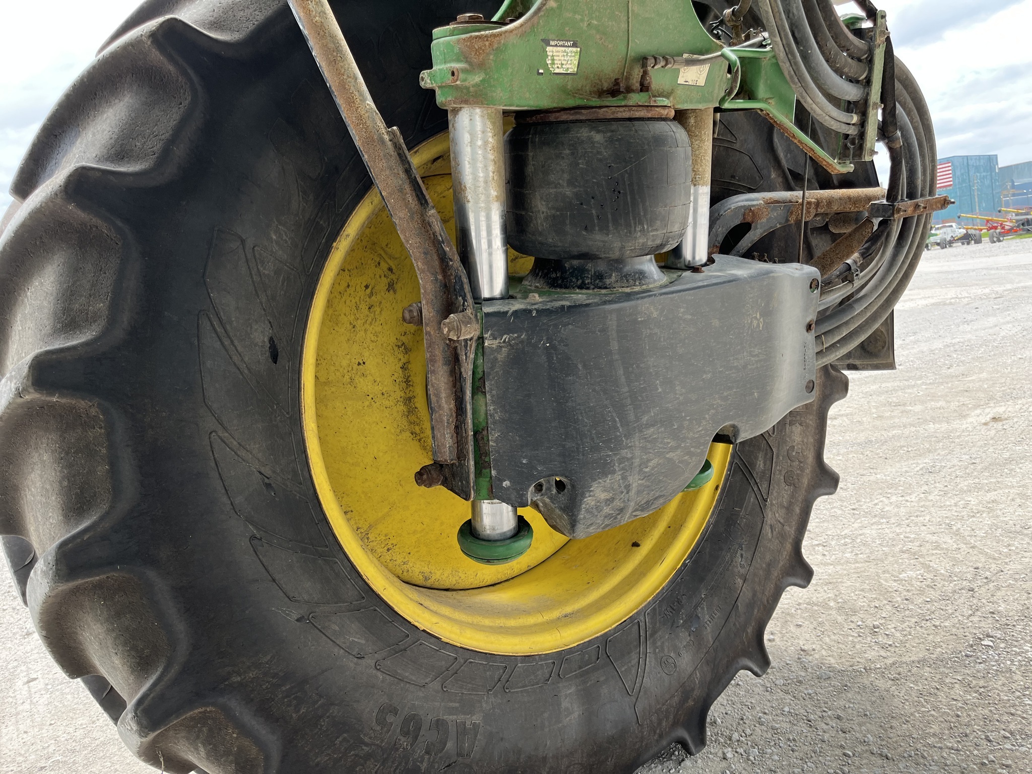2019 John Deere R4038 Self-Propelled Sprayer