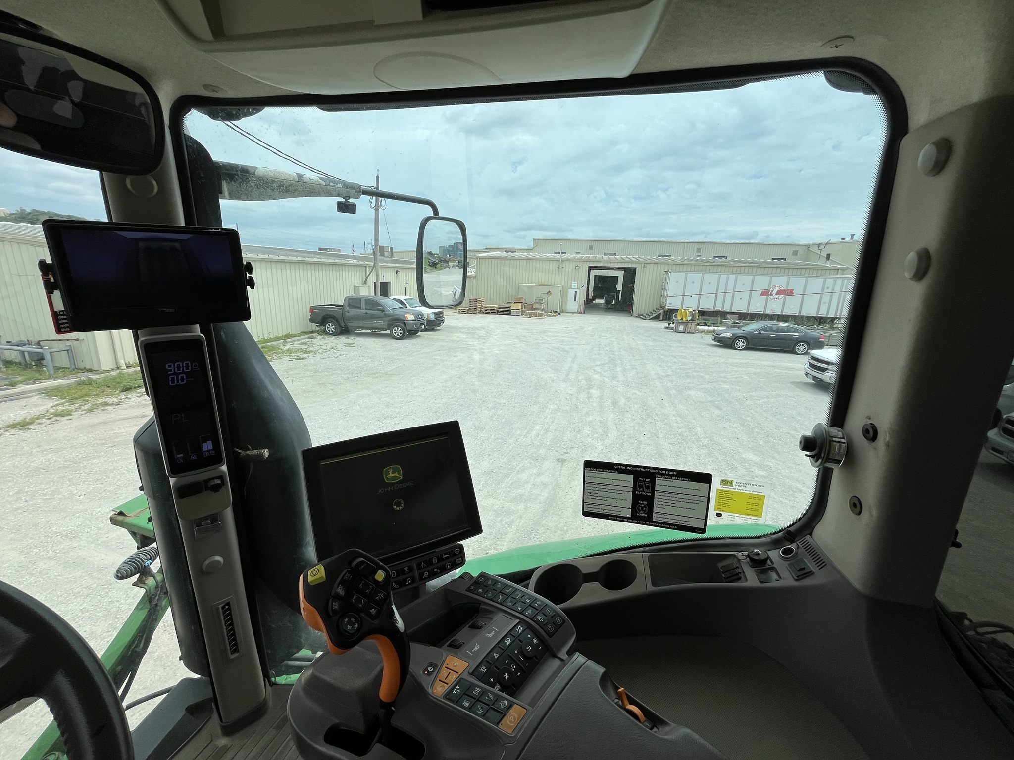 2019 John Deere R4038 Self-Propelled Sprayer
