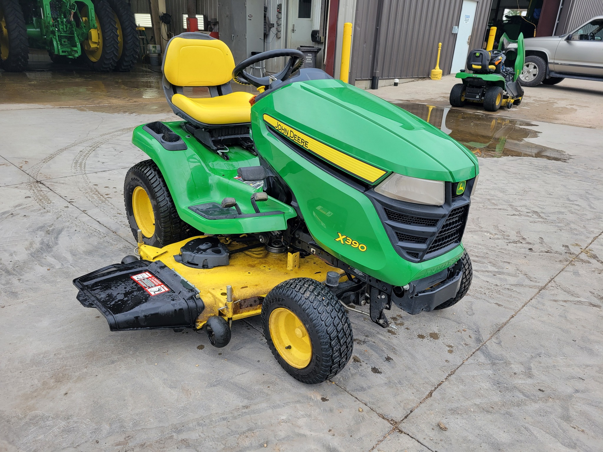 2020 John Deere X390 Lawn Mower
