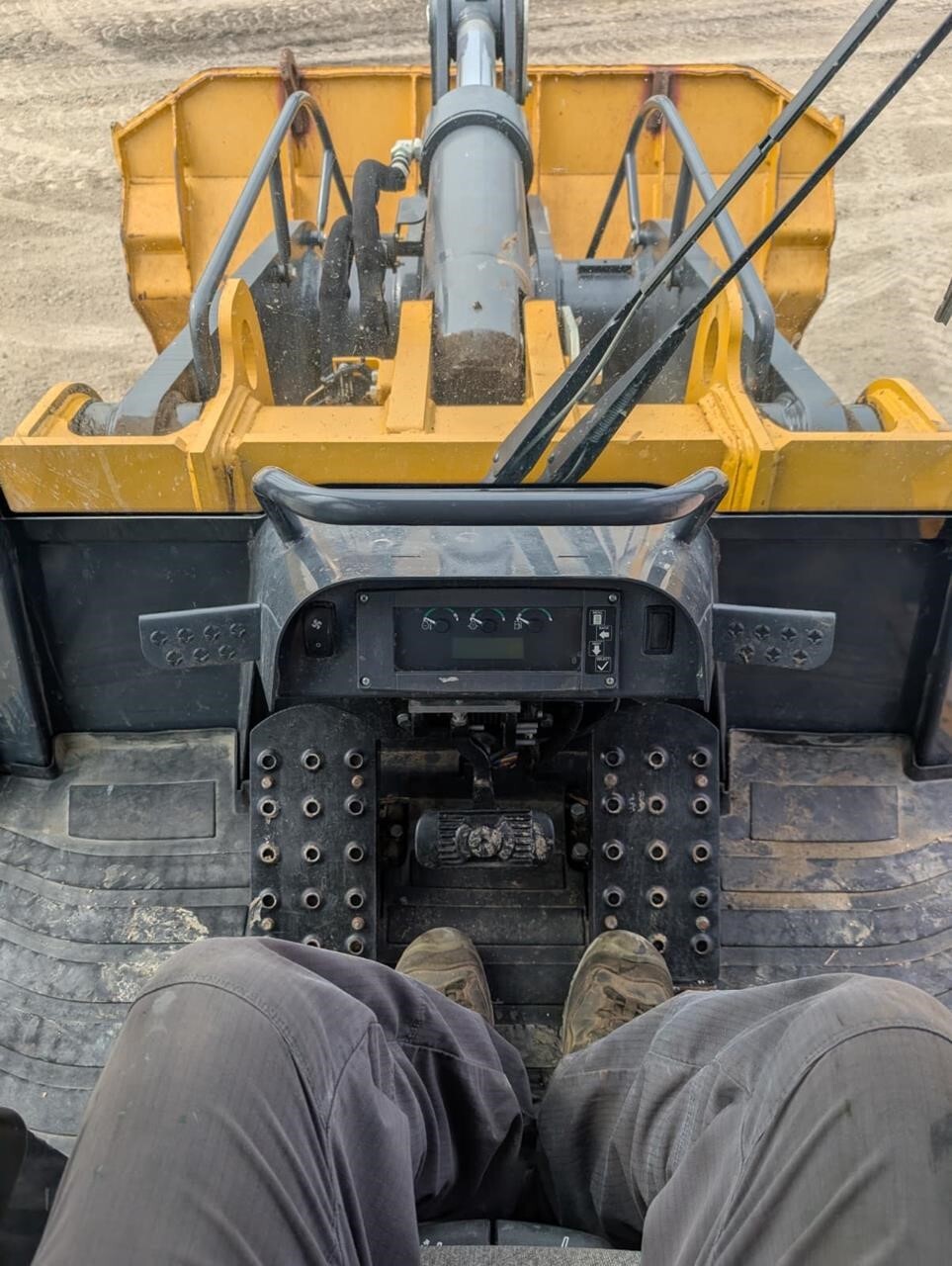 2020 Deere 655K Crawler