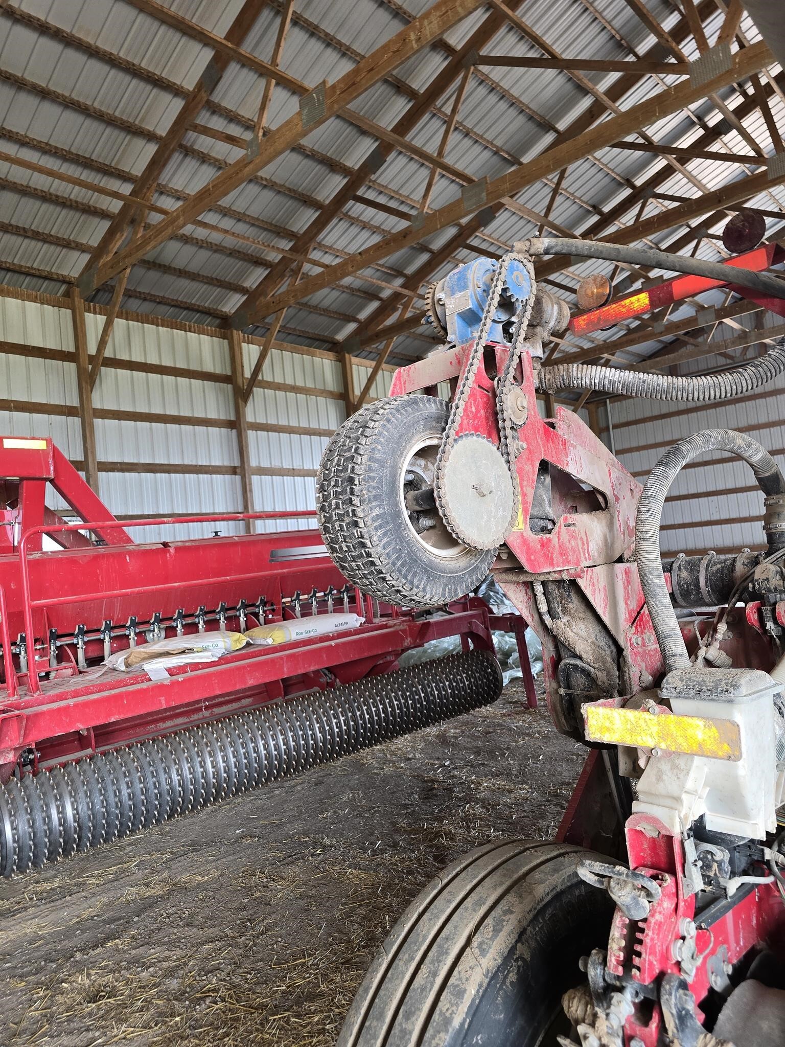 2020 White 9816VE Planter