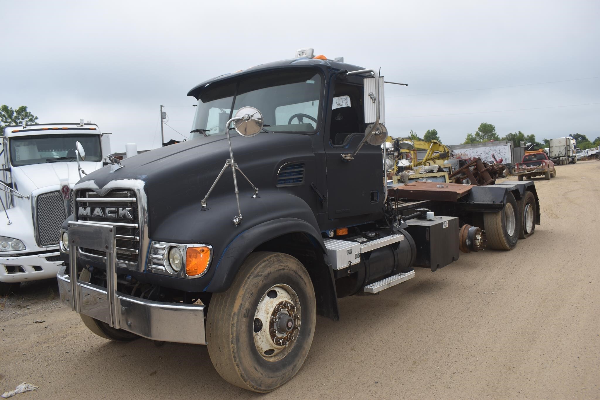 2006 Mack Granite CV713 Dump Trucks/Trailer