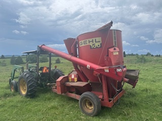  Gehl 100 Grinders and Mixer