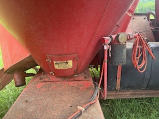  Gehl 100 Grinders and Mixer