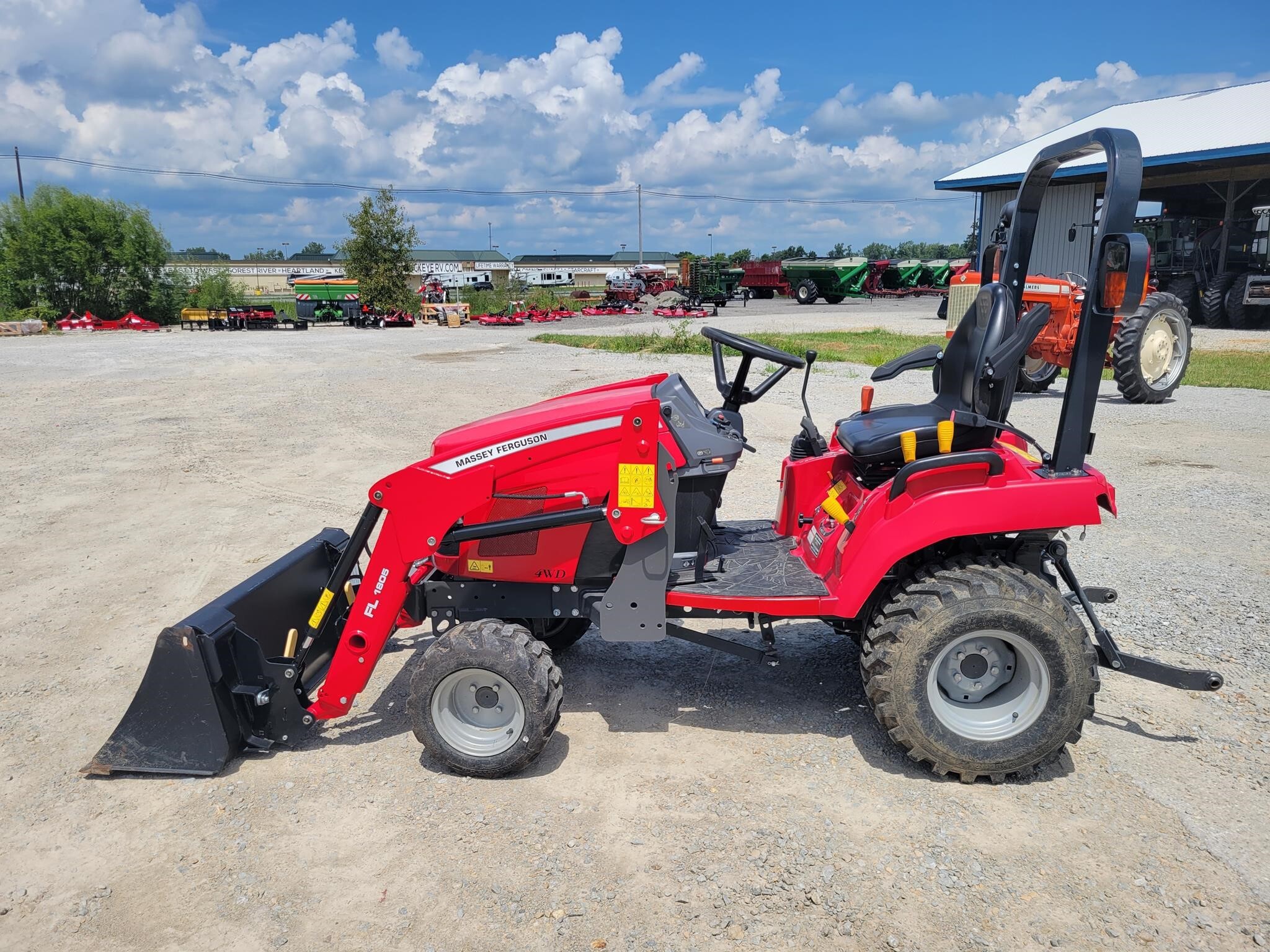 2020 Massey Ferguson GC1725M Tractor