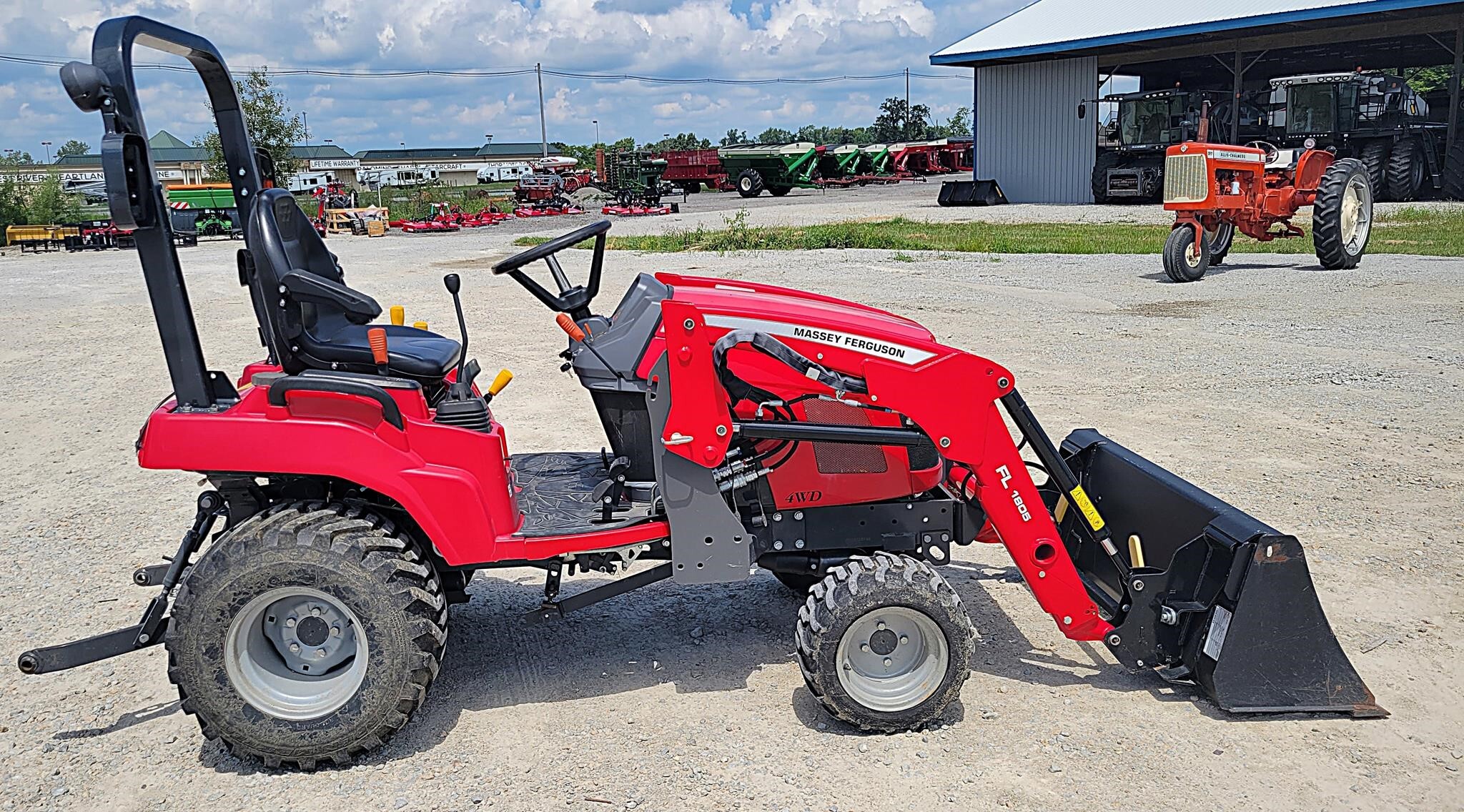 2020 Massey Ferguson GC1725M Tractor