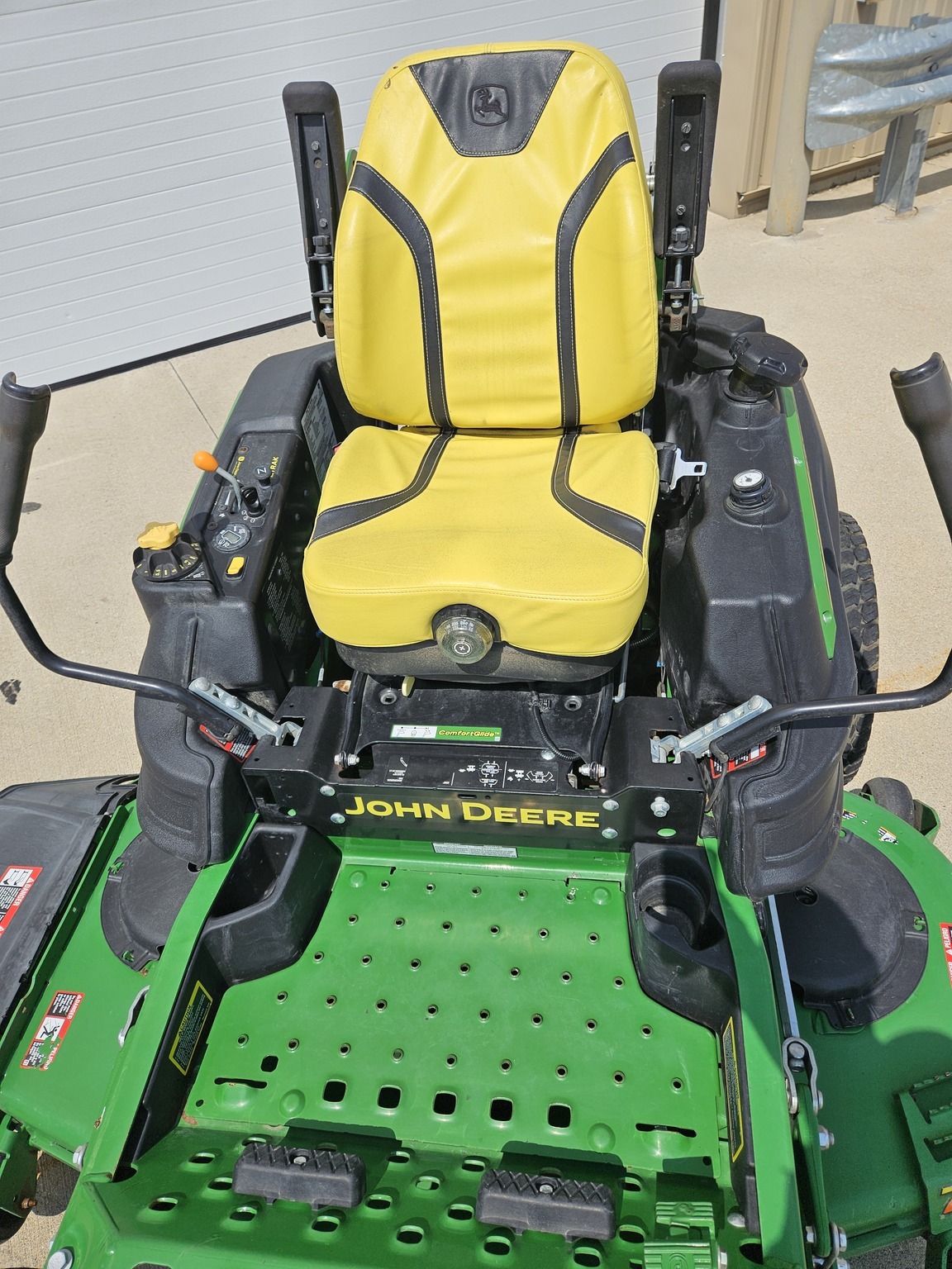 2021 John Deere Z950R Lawn Mower