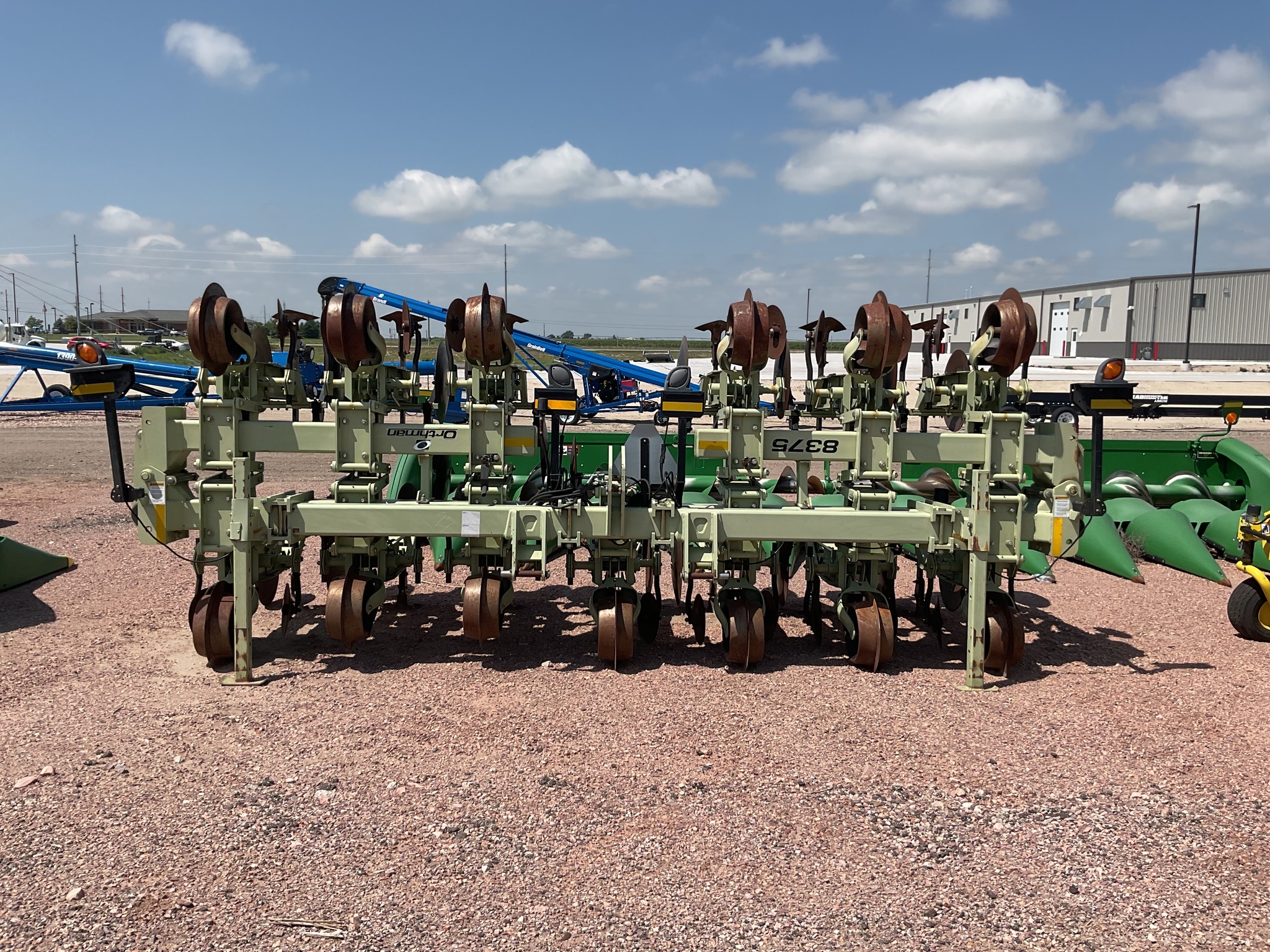 2011 Orthman 8375 Cultivator