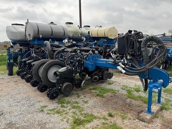 Used Kinze 4905 Planters for Sale - 11 Listings | Machinery Pete