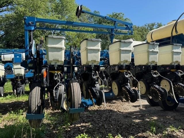 2012 Kinze 3660 Planter
