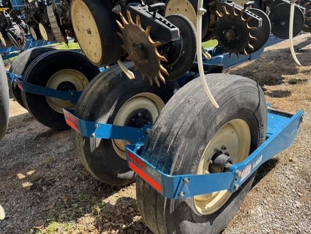 2012 Kinze 3660 Planter
