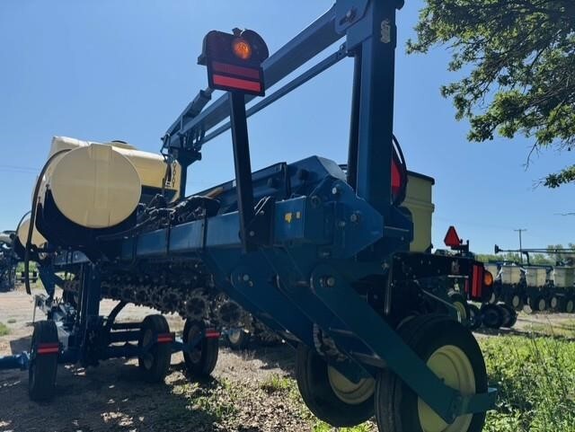 2012 Kinze 3660 Planter