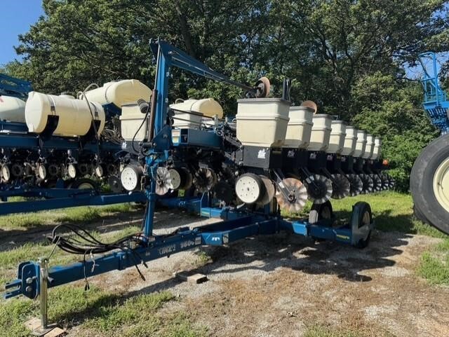 2005 Kinze 3500 Planter