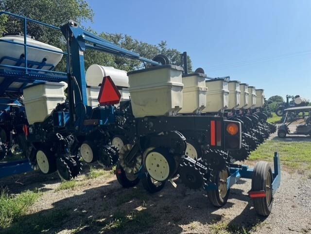 2005 Kinze 3500 Planter